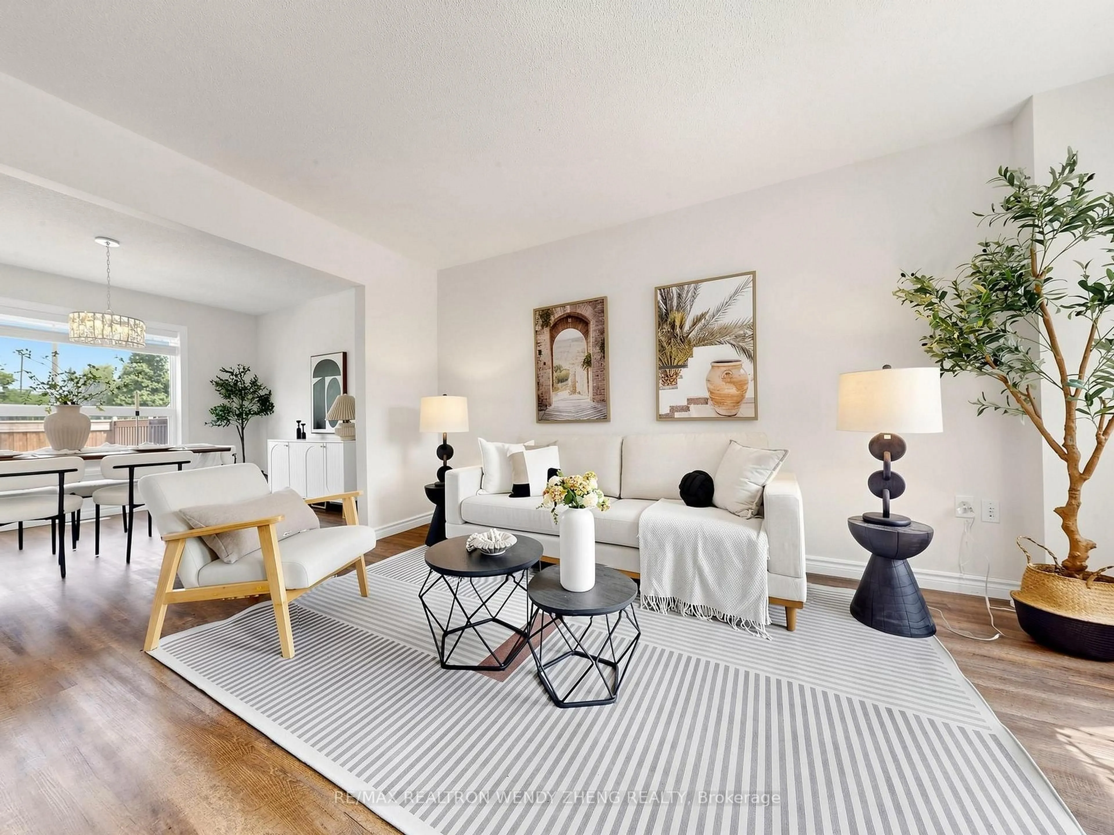 Living room with furniture, unknown for 4 GARIBALDI Dr, Barrie Ontario L4N 8C3