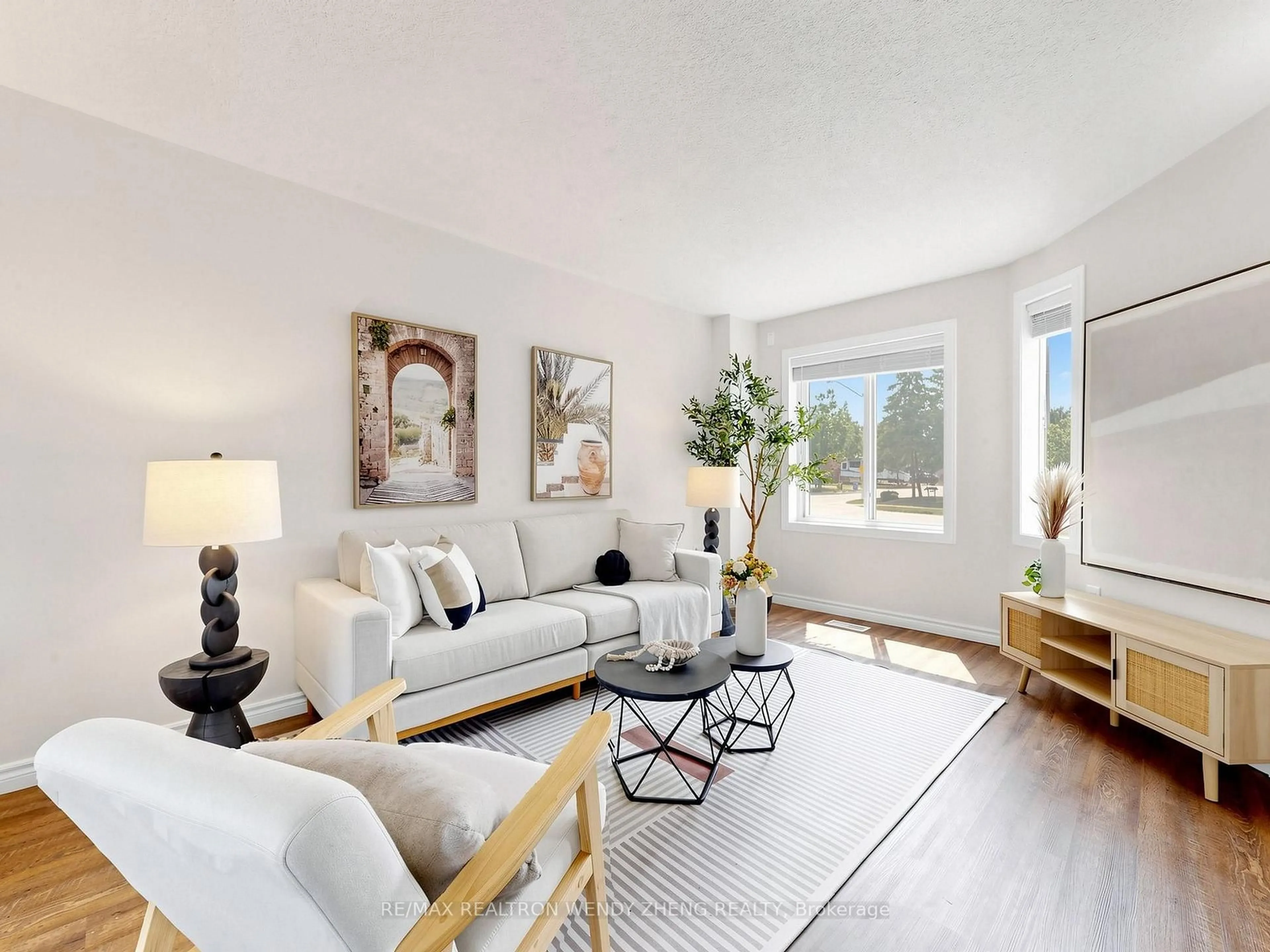 Living room with furniture, unknown for 4 GARIBALDI Dr, Barrie Ontario L4N 8C3