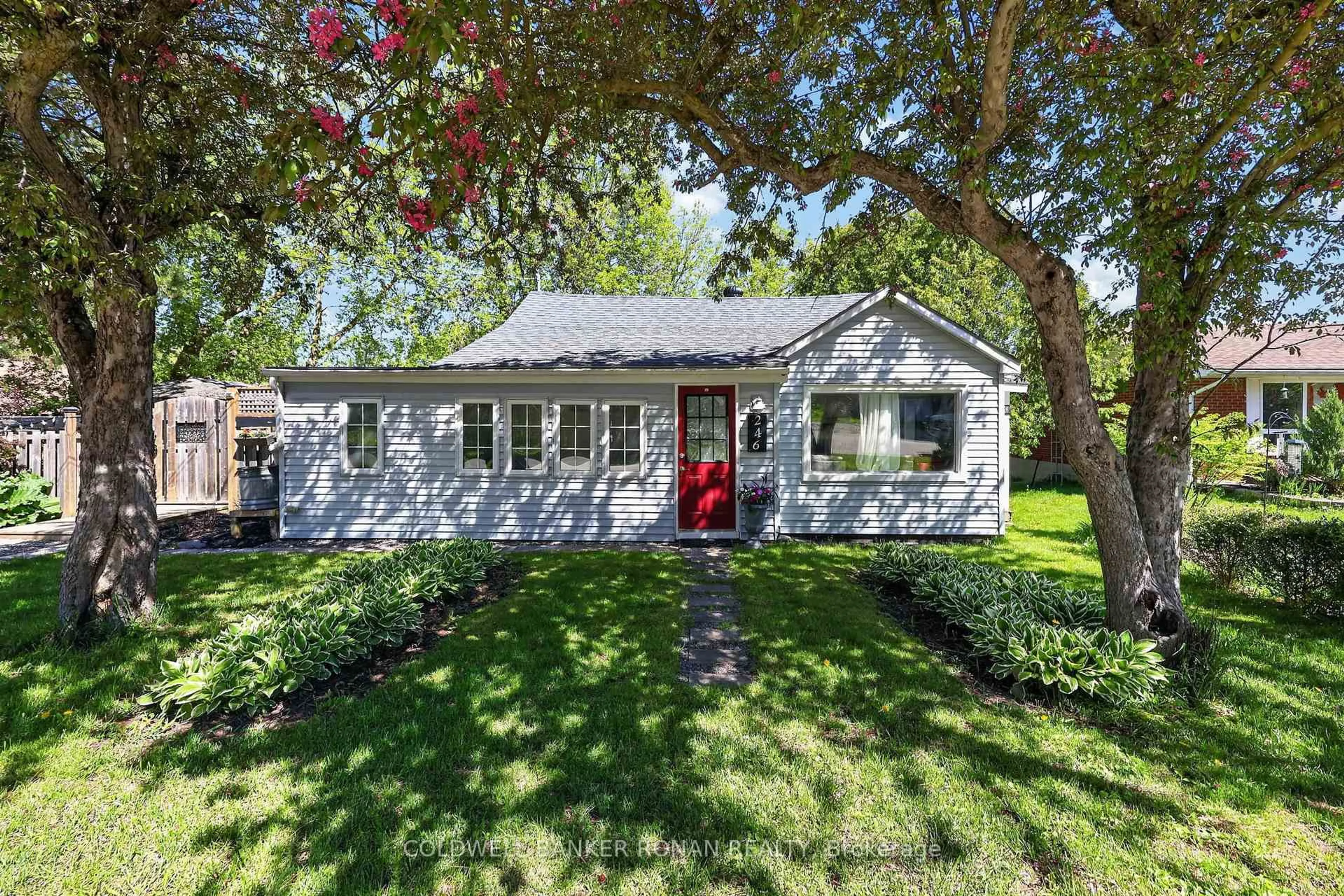 Unknown for 246 Weir St, Clearview Ontario L0M 1S0