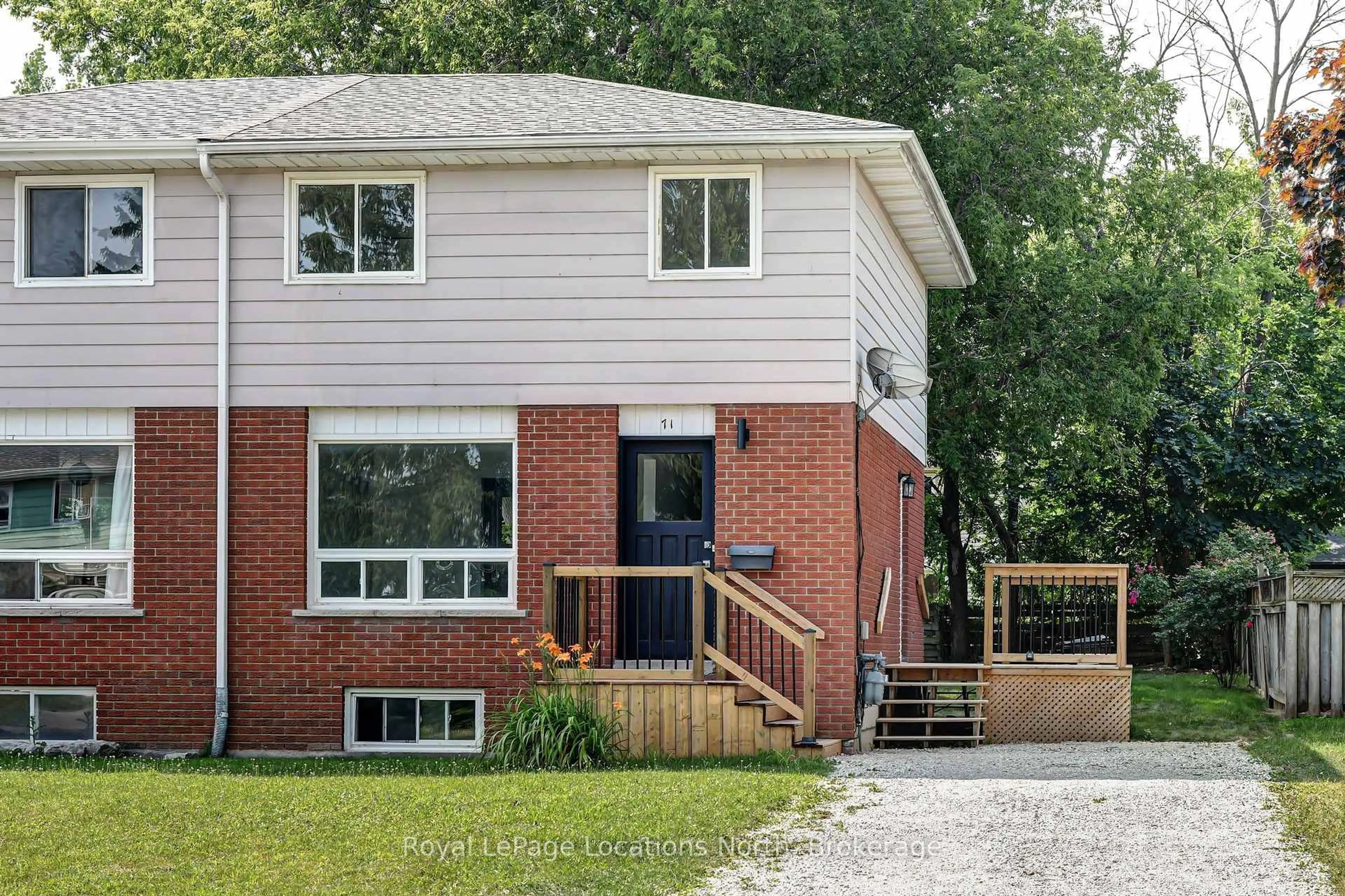 Home with brick exterior material, street for 71 Gibbard Cres, Collingwood Ontario L9Y 2B9