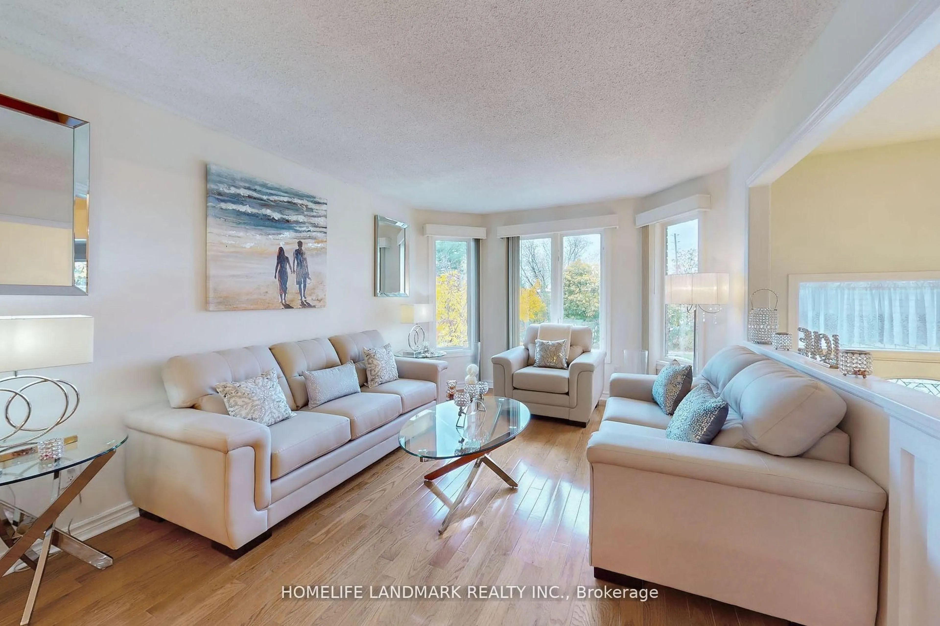 Living room with furniture, unknown for 274 Edgehill Dr, Barrie Ontario L4N 7W9