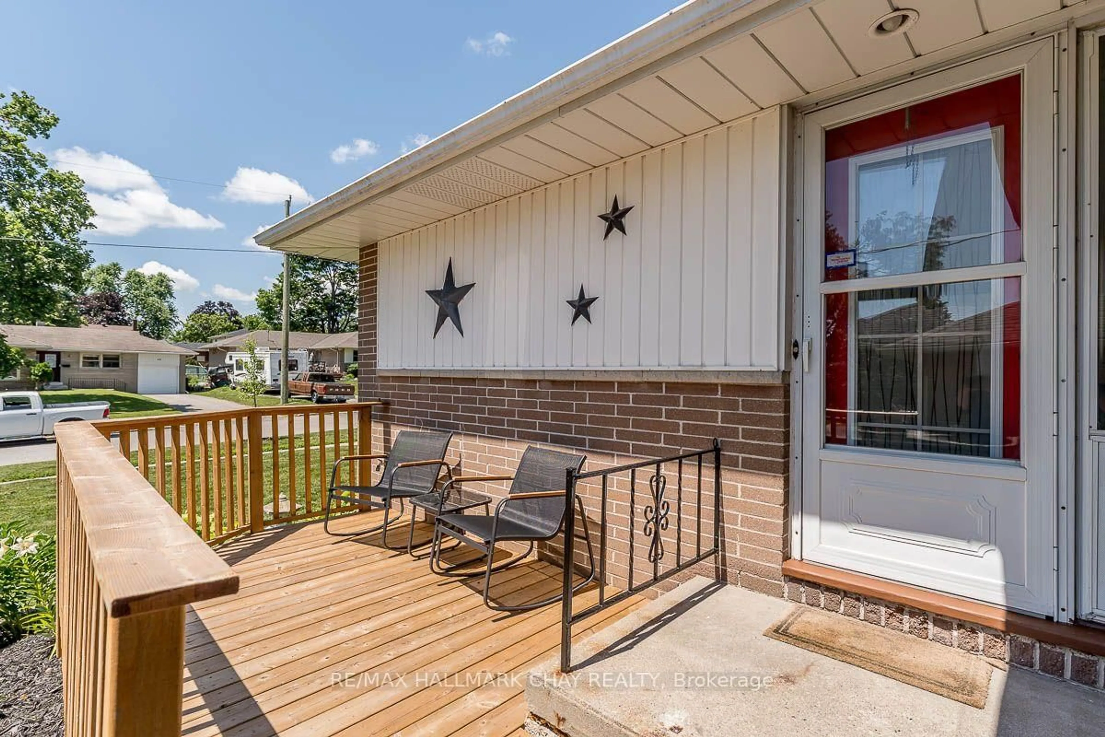 Patio, water/lake/river/ocean view for 23 Downsview Dr, Barrie Ontario L4M 4P7