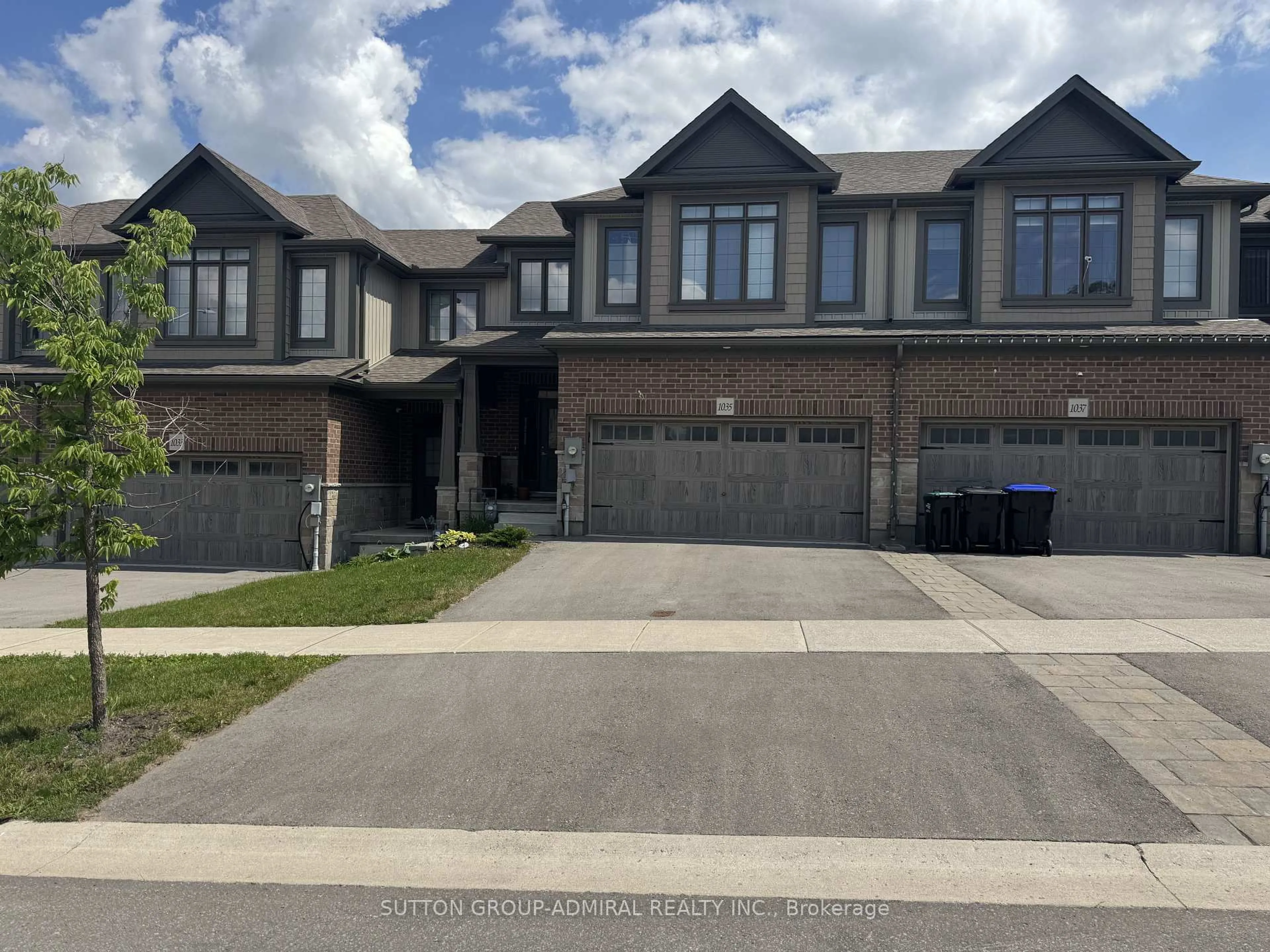 Home with brick exterior material, street for 1035 Wright Dr, Midland Ontario L4R 0E4
