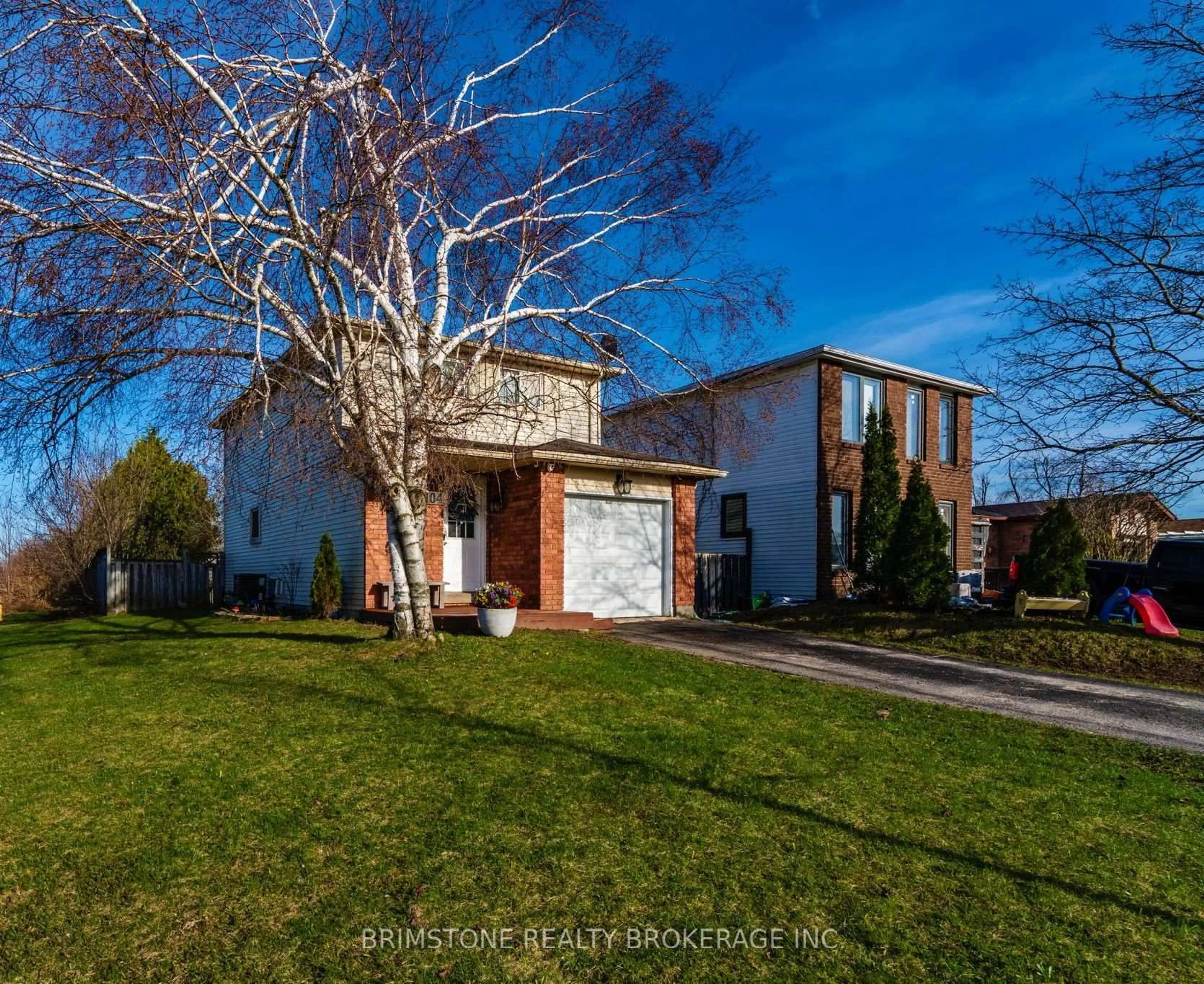 Home with brick exterior material, street for 104 Hickling Tr, Barrie Ontario L4M 5T4
