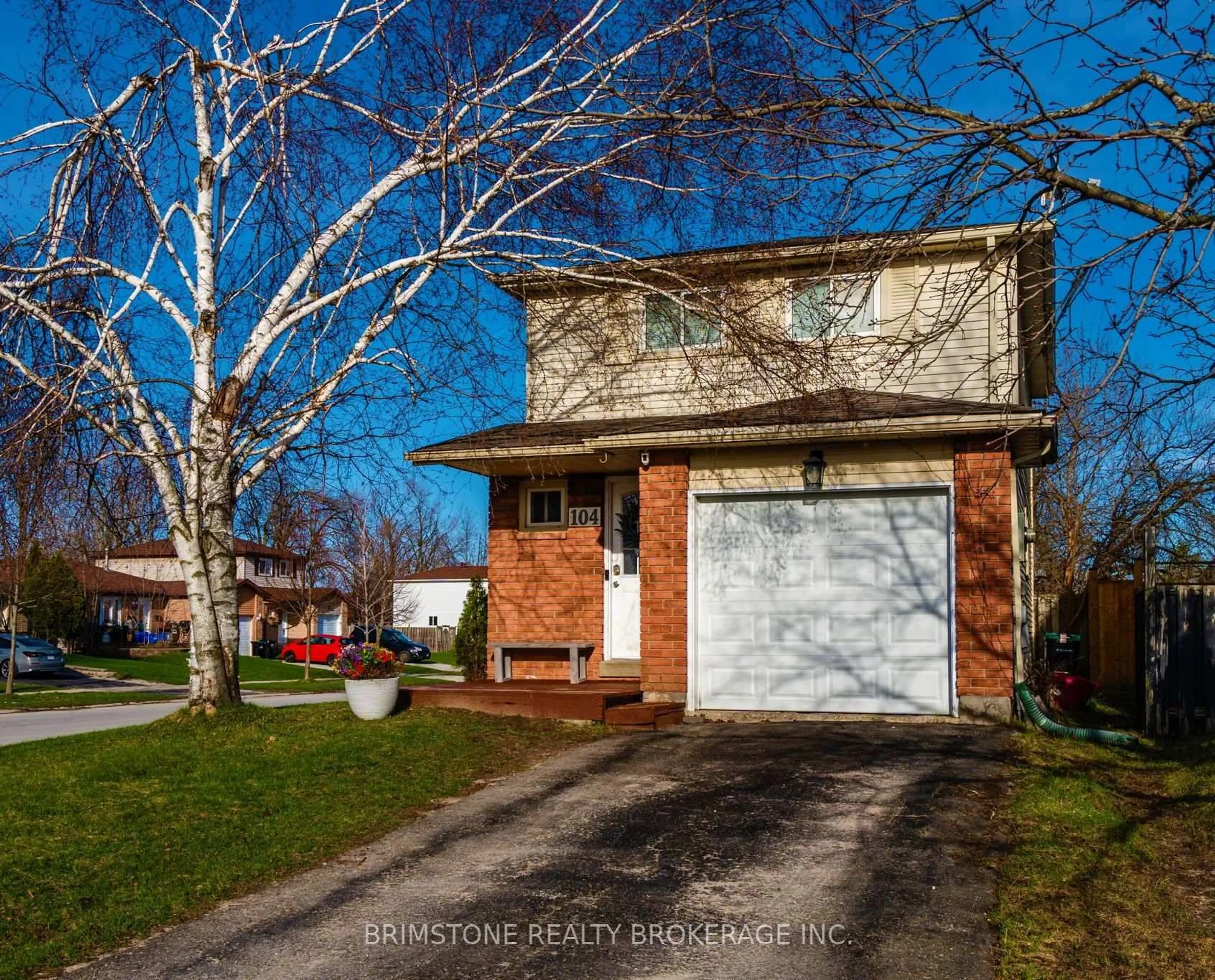 Unknown for 104 Hickling Tr, Barrie Ontario L4M 5T4
