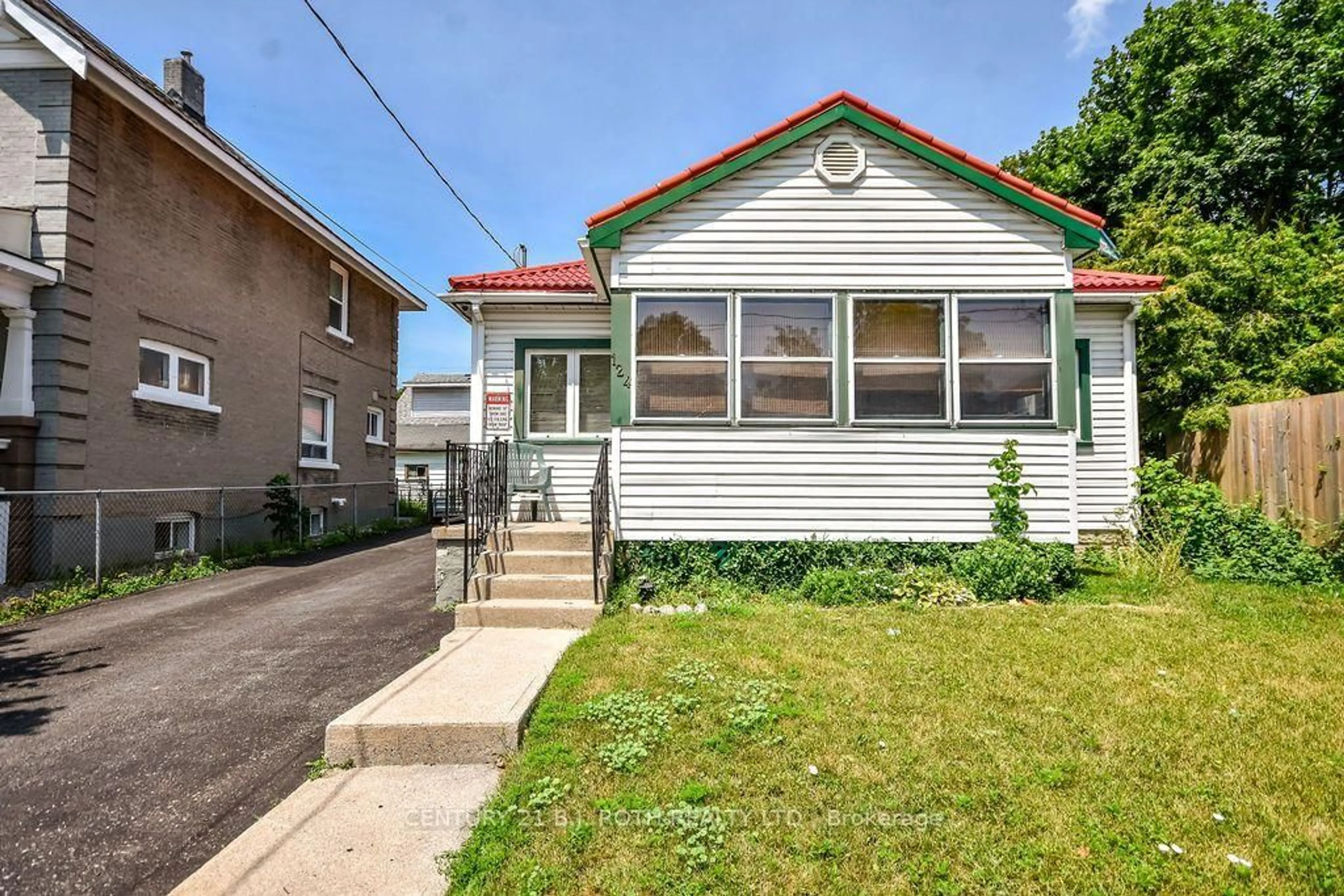 Unknown for 124 MARY St, Orillia Ontario L3V 3E2