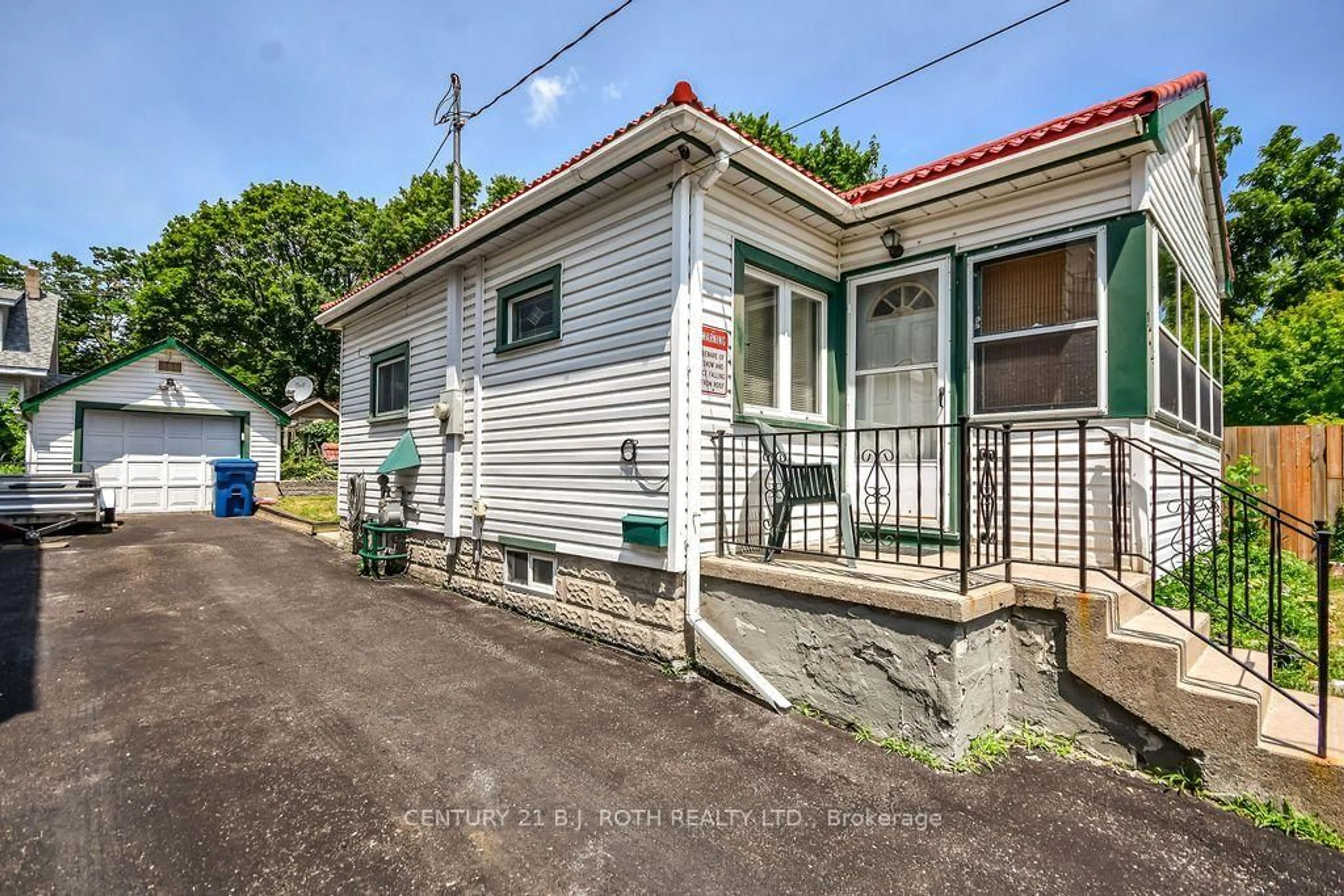 Unknown for 124 MARY St, Orillia Ontario L3V 3E2