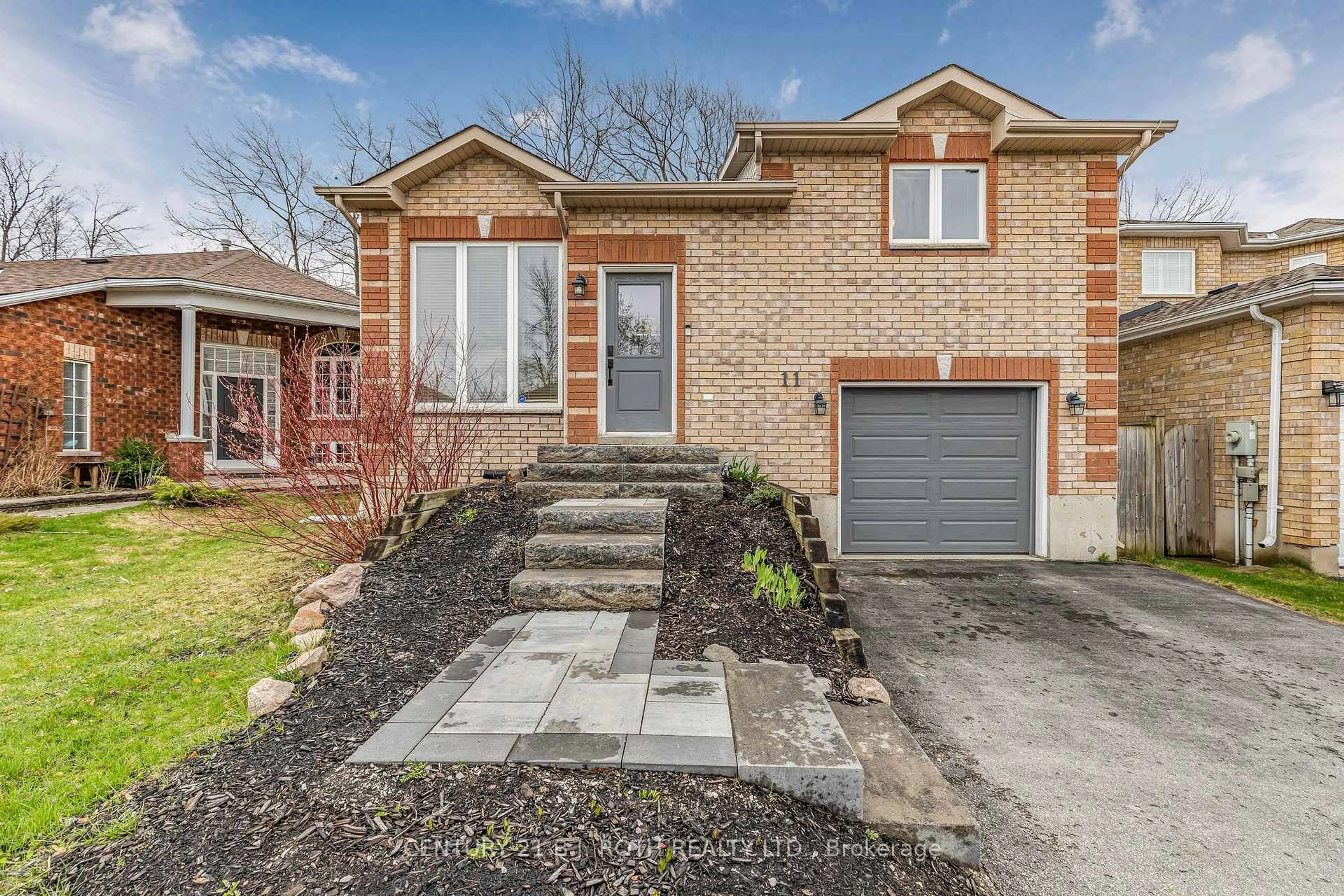 Home with brick exterior material, street for 11 Masters Dr, Barrie Ontario L4M 6W4