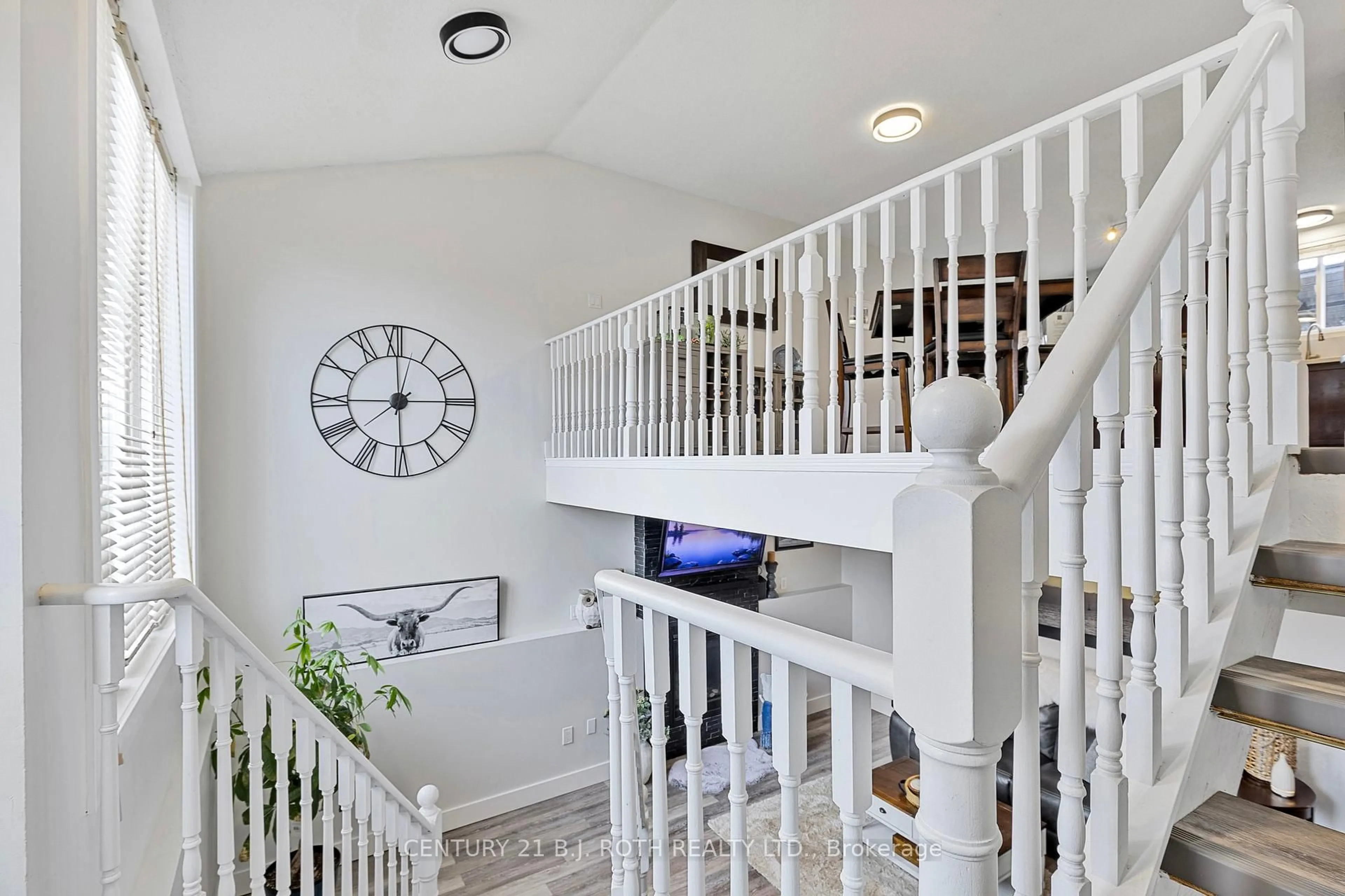 Unknown for 11 Masters Dr, Barrie Ontario L4M 6W4