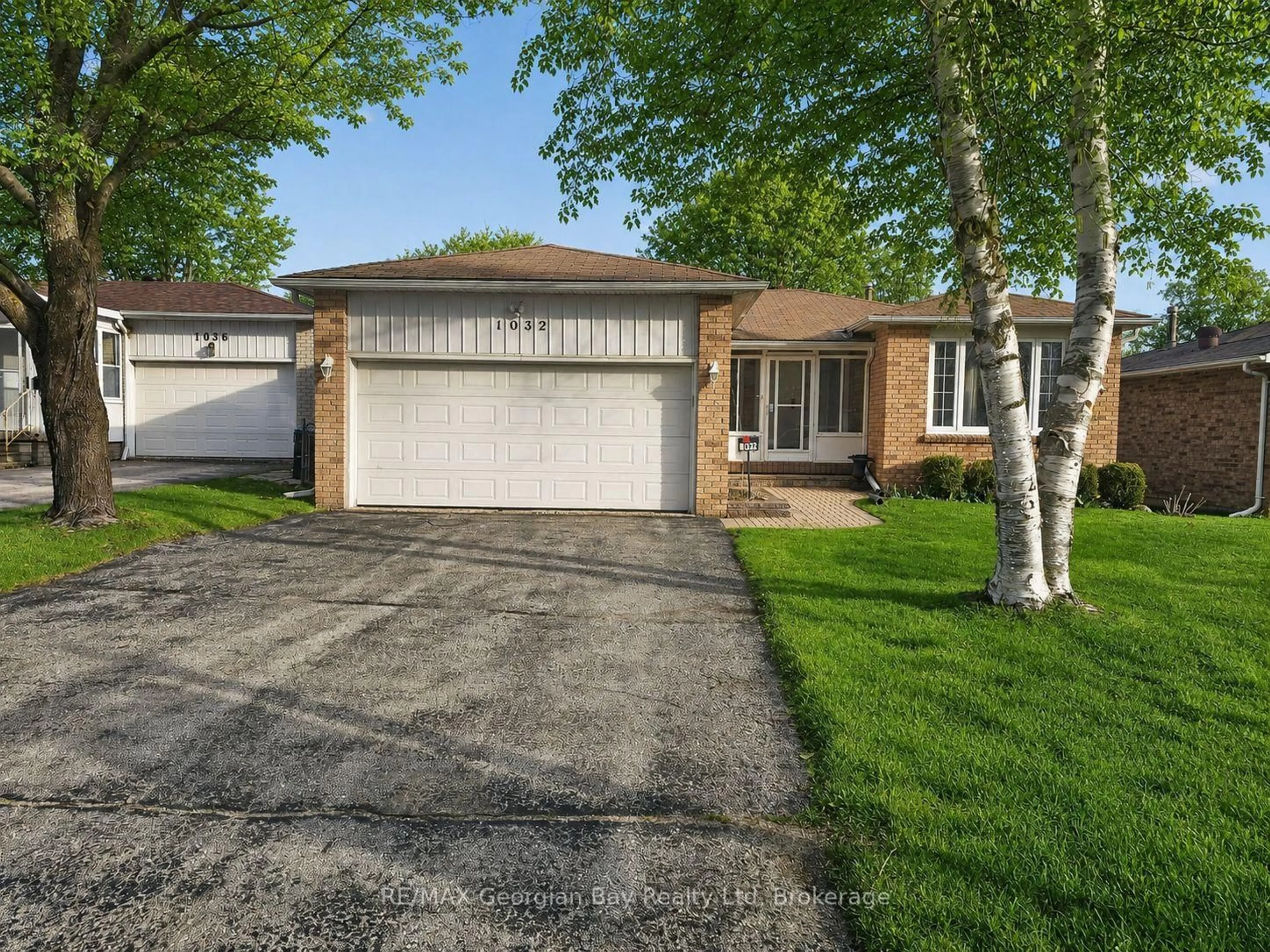 Unknown for 1032 Dominion Ave, Midland Ontario L4R 1S9