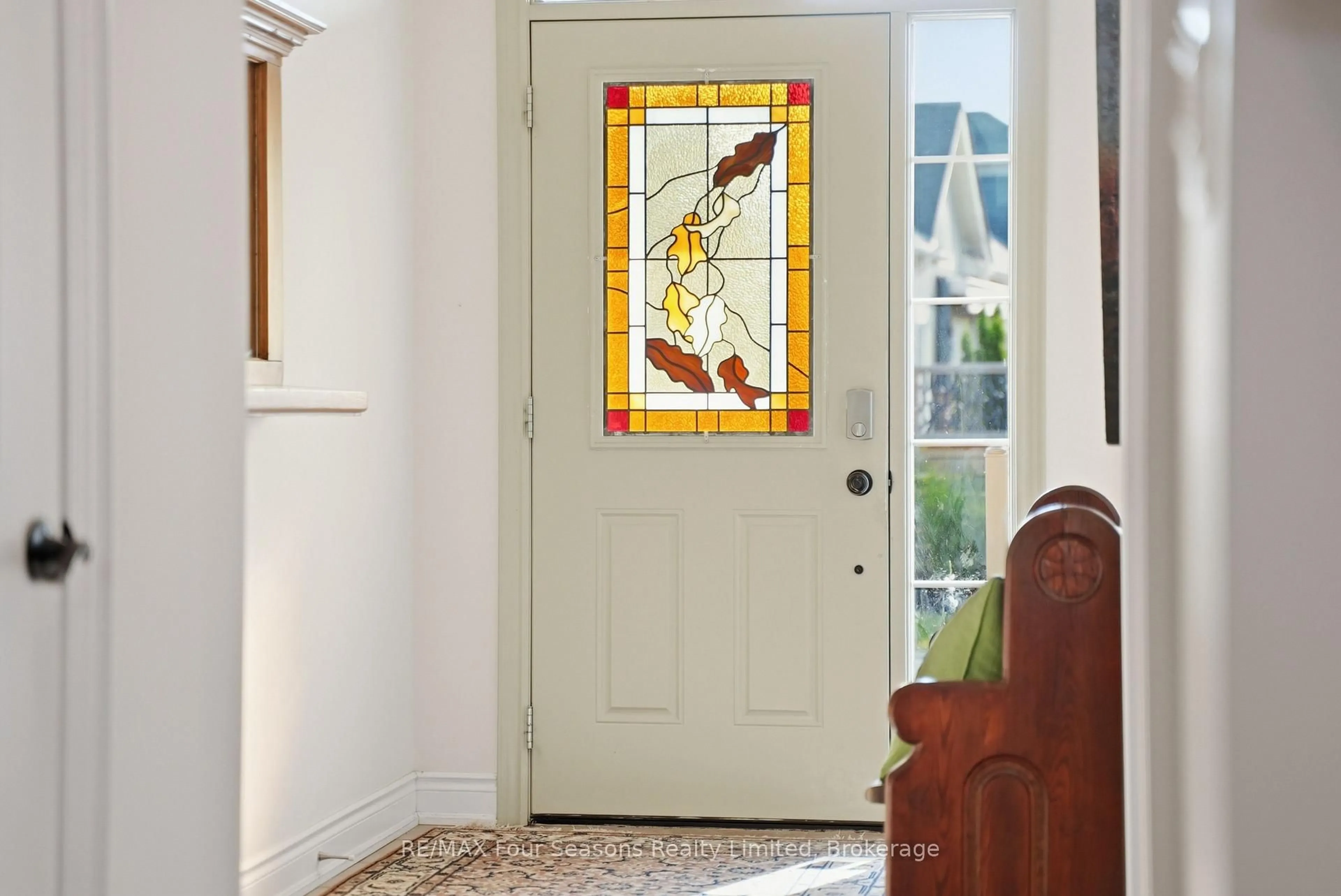 Indoor entryway for 34 Kari Cres, Collingwood Ontario L9Y 0Z6