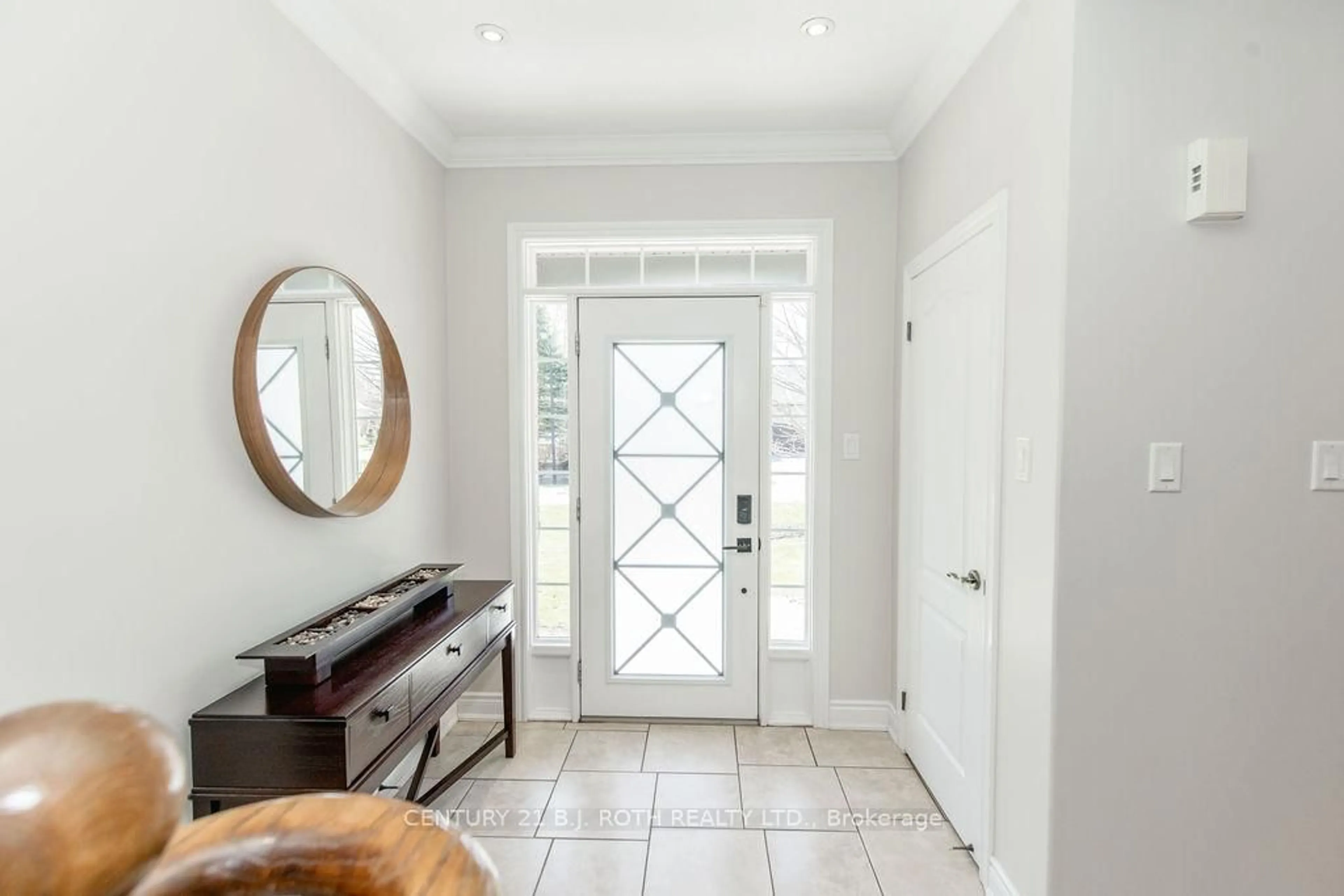 Indoor entryway for 12 Lloyd Cook Dr, Springwater Ontario L0L 1Y3