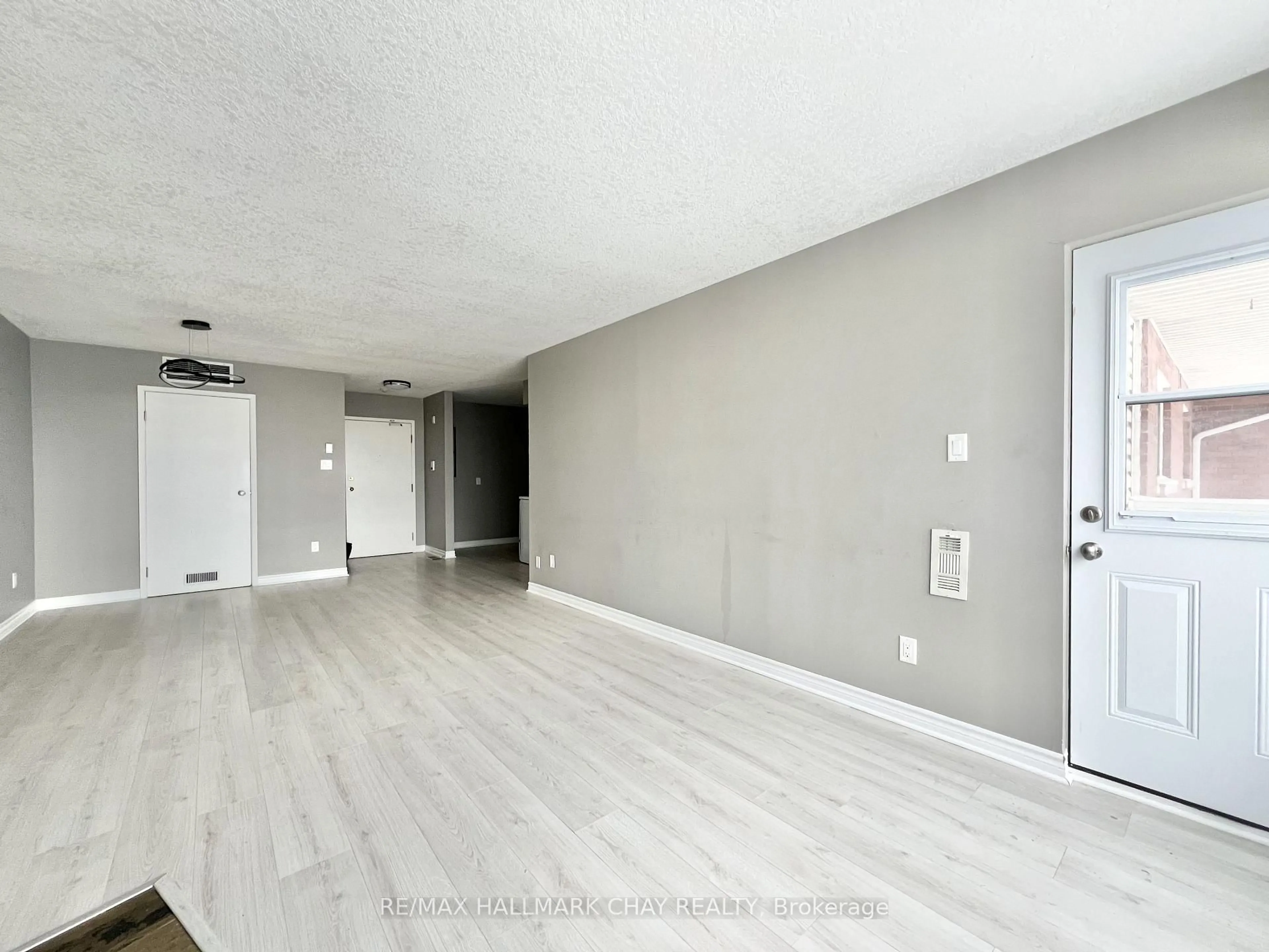 A pic of a room for 126 Bell Farm Rd #414, Barrie Ontario L4M 6J3