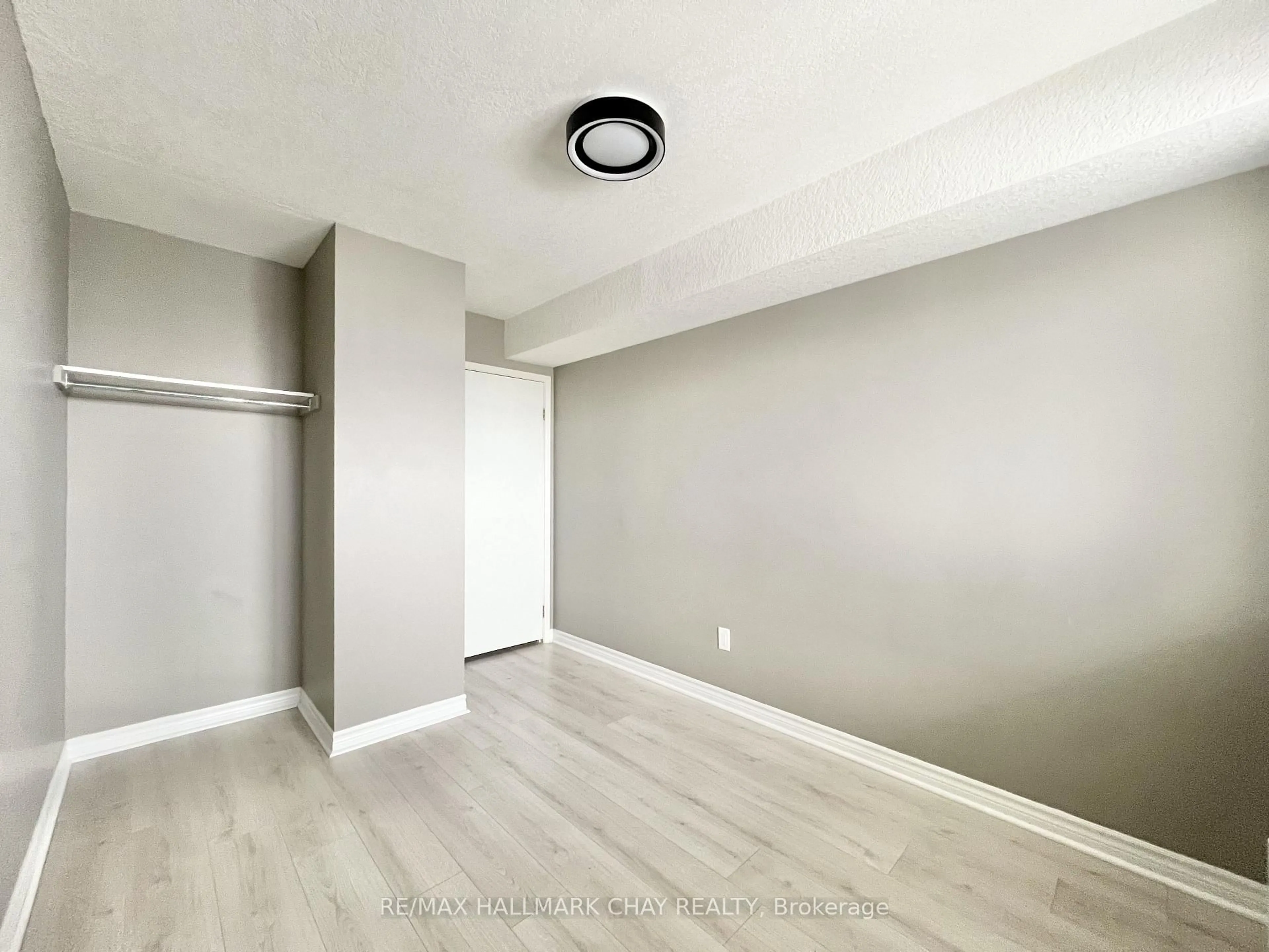 A pic of a room for 126 Bell Farm Rd #414, Barrie Ontario L4M 6J3