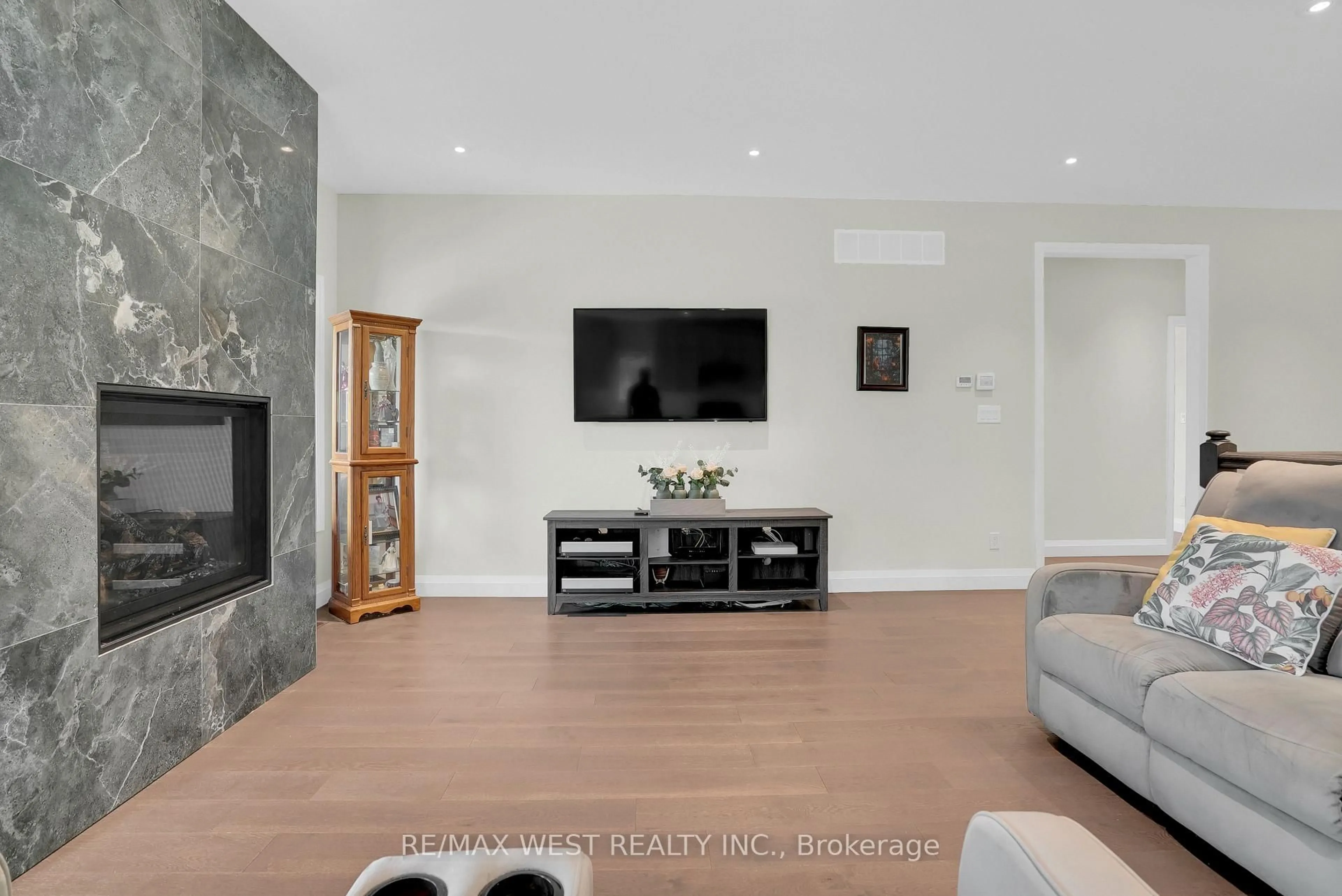 Home theater for 4098 Concession 12 Sunnidale Rd, Clearview Ontario L0M 1S0
