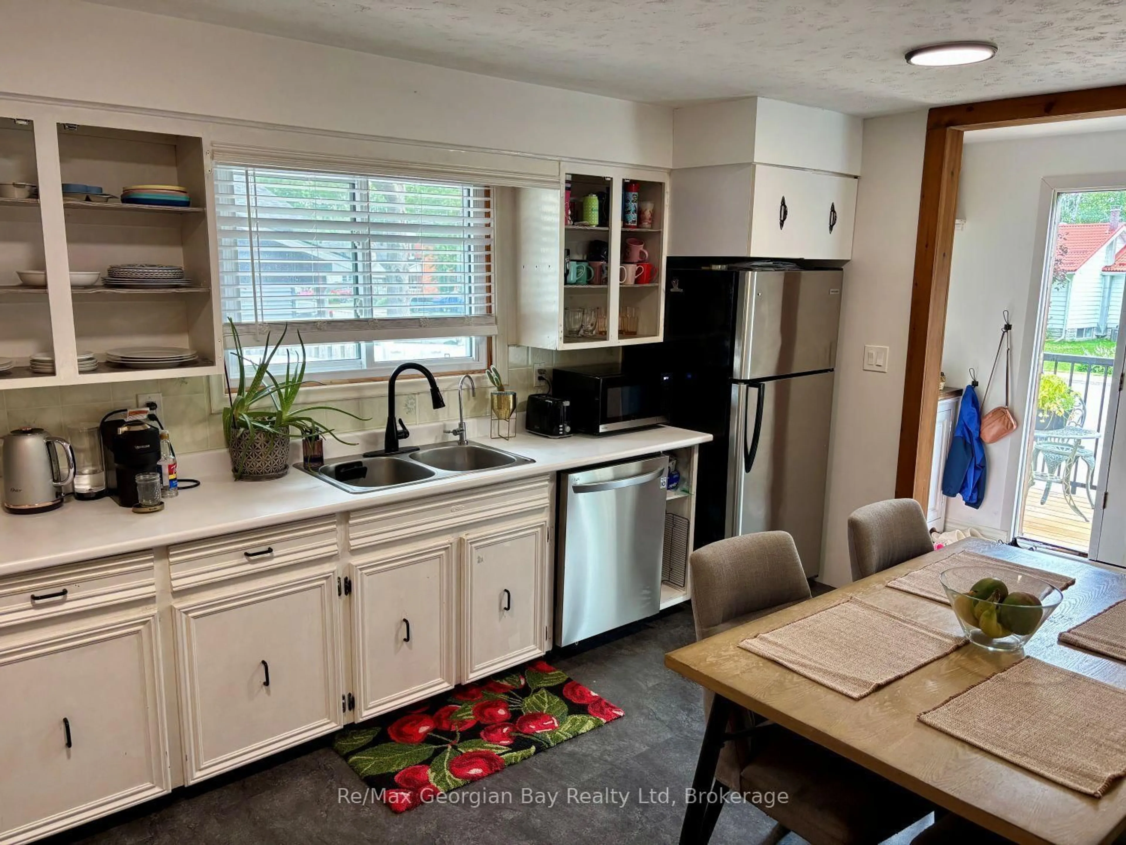 Open concept kitchen, unknown for 11 JOHN St, Severn Ontario L0K 1E0