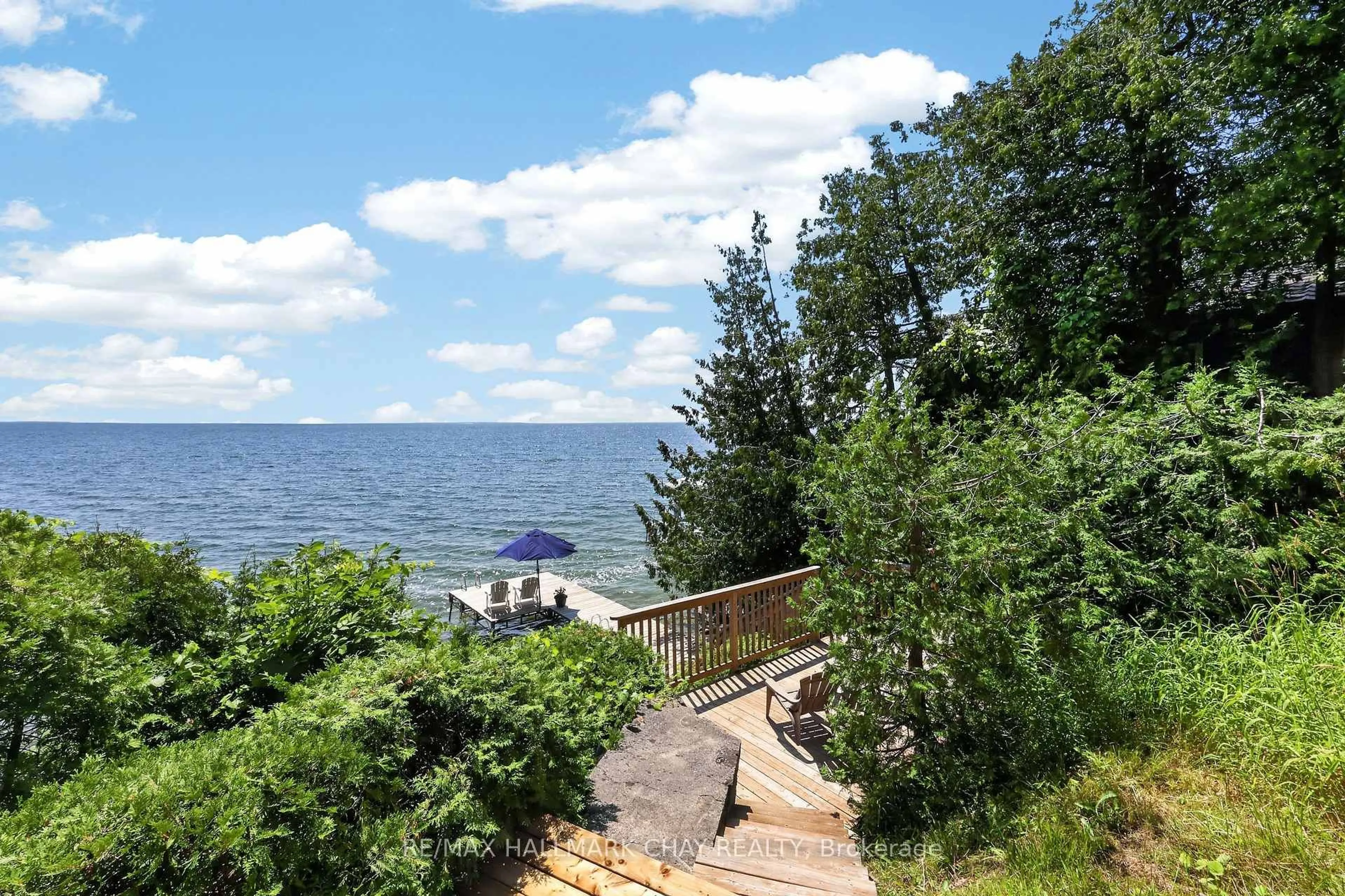 Stairs for 2289 Lakeshore Rd, Oro-Medonte Ontario L0L 1T0
