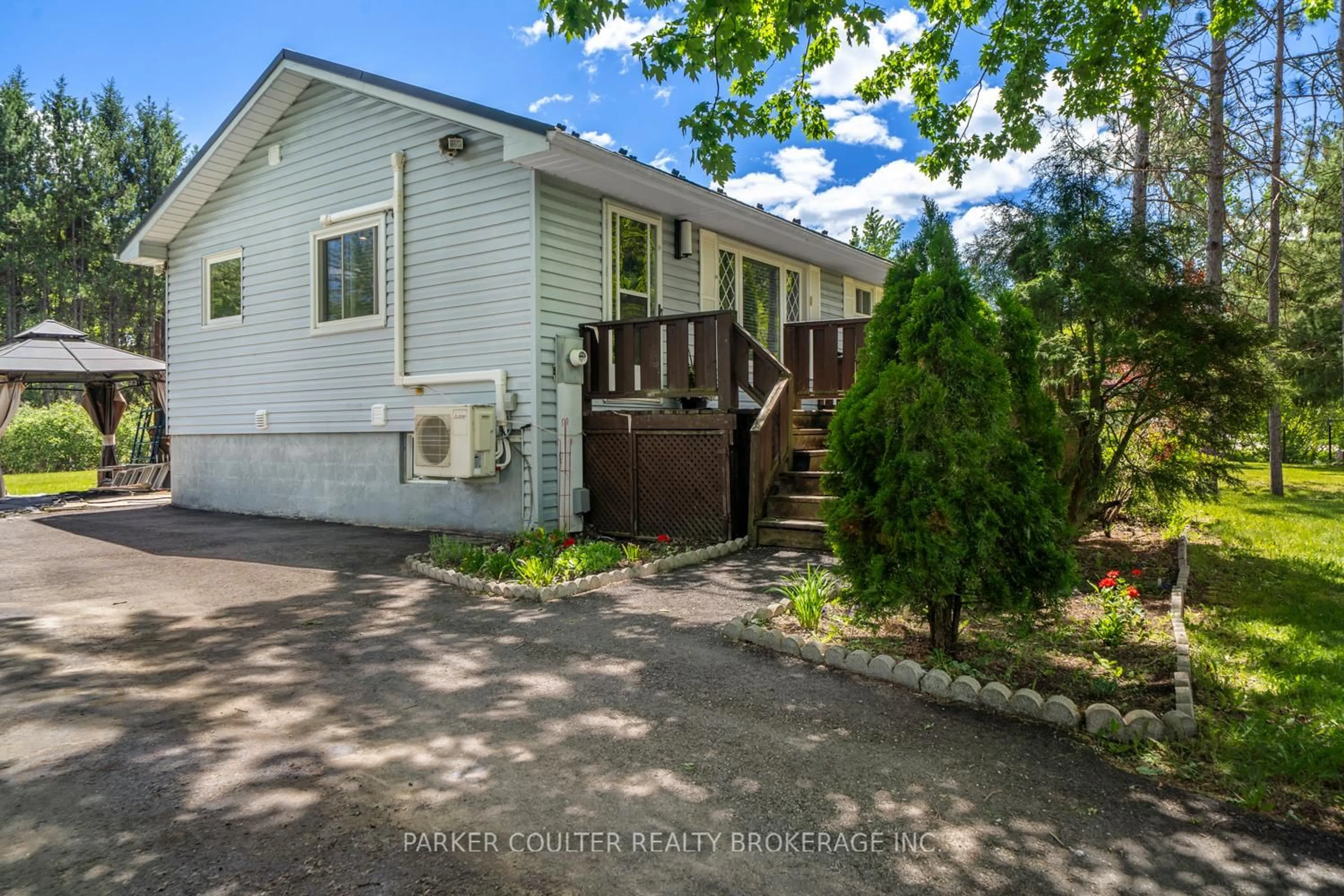 Unknown for 8020 Park Lane Cres, Severn Ontario L0K 2B0