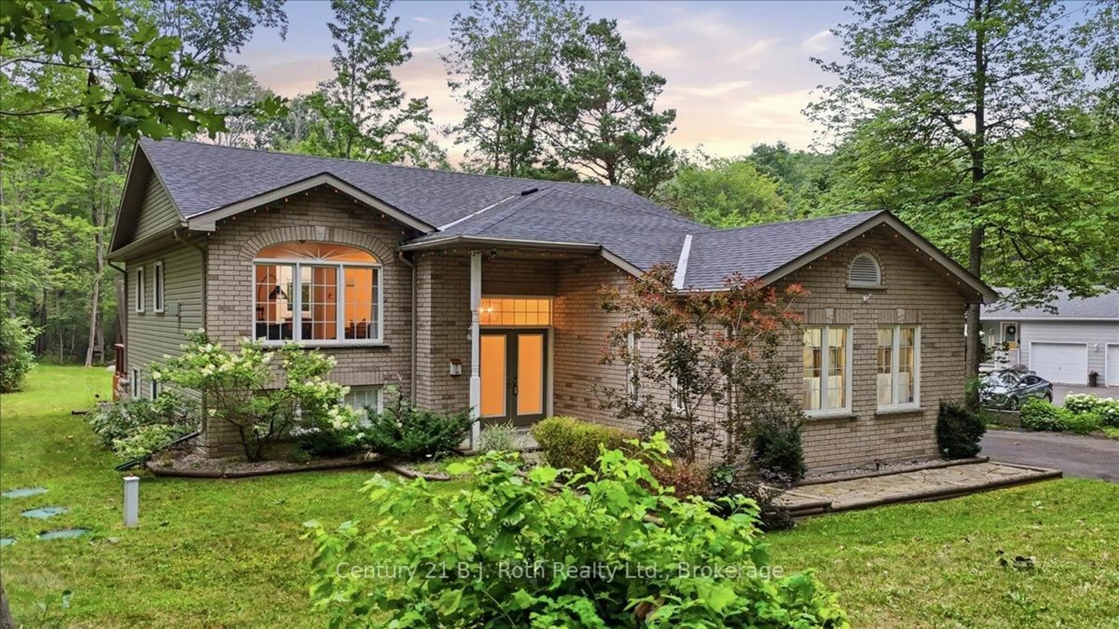 Home with brick exterior material, unknown for 1439 Chapman Rd, Penetanguishene Ontario L9M 2B2