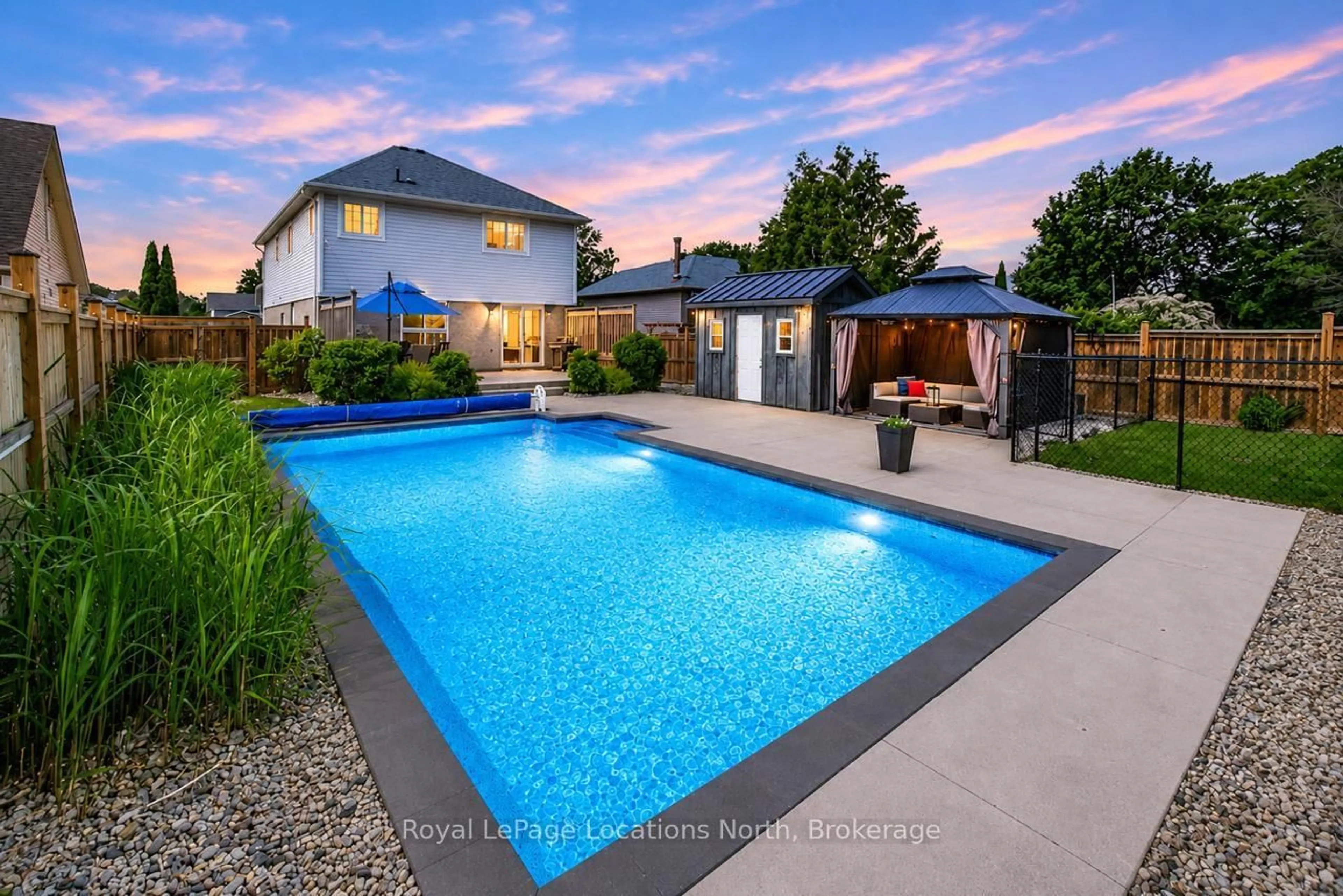 Pool for 67 Wesley Ave, Wasaga Beach Ontario L9Z 0B9