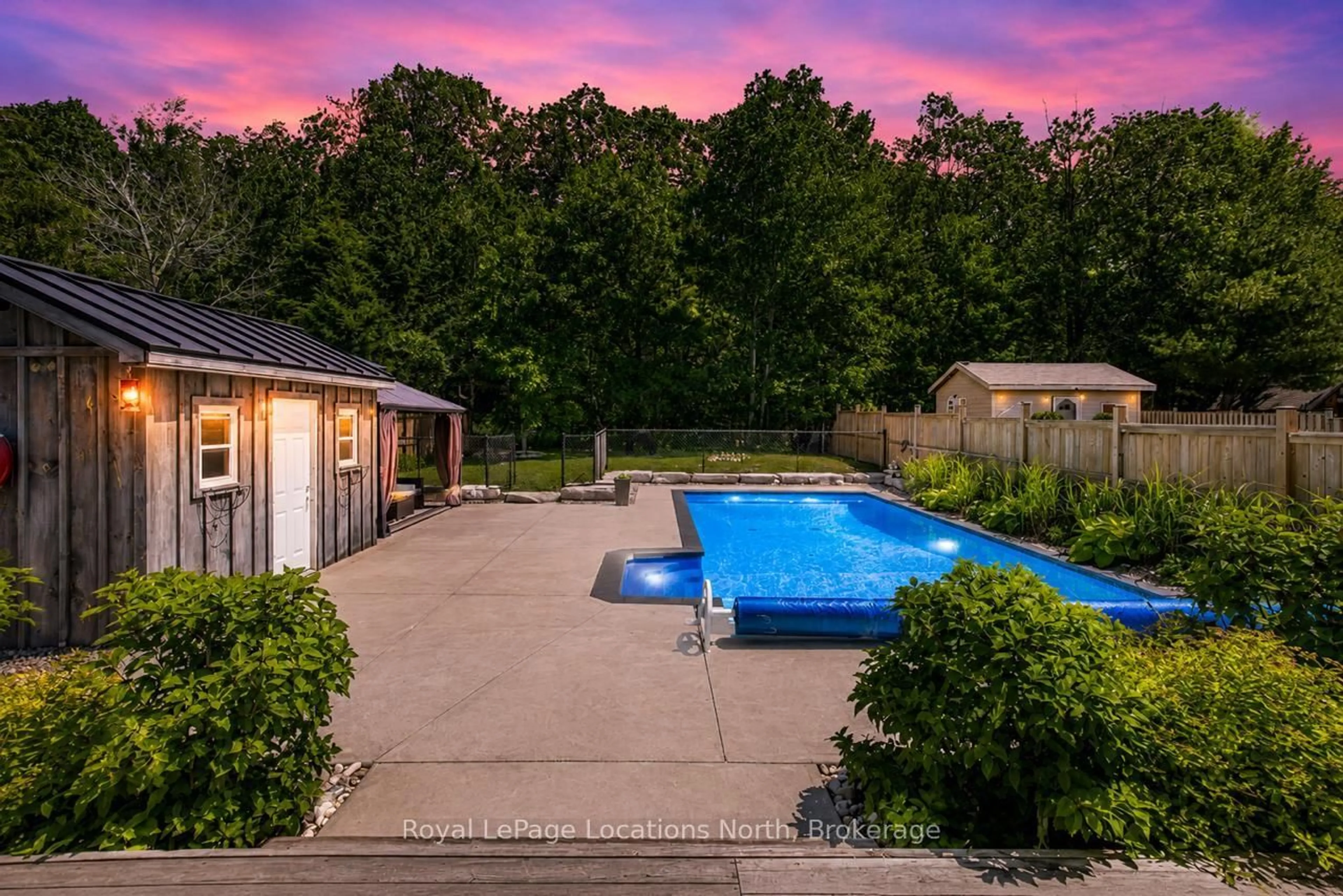Pool for 67 Wesley Ave, Wasaga Beach Ontario L9Z 0B9
