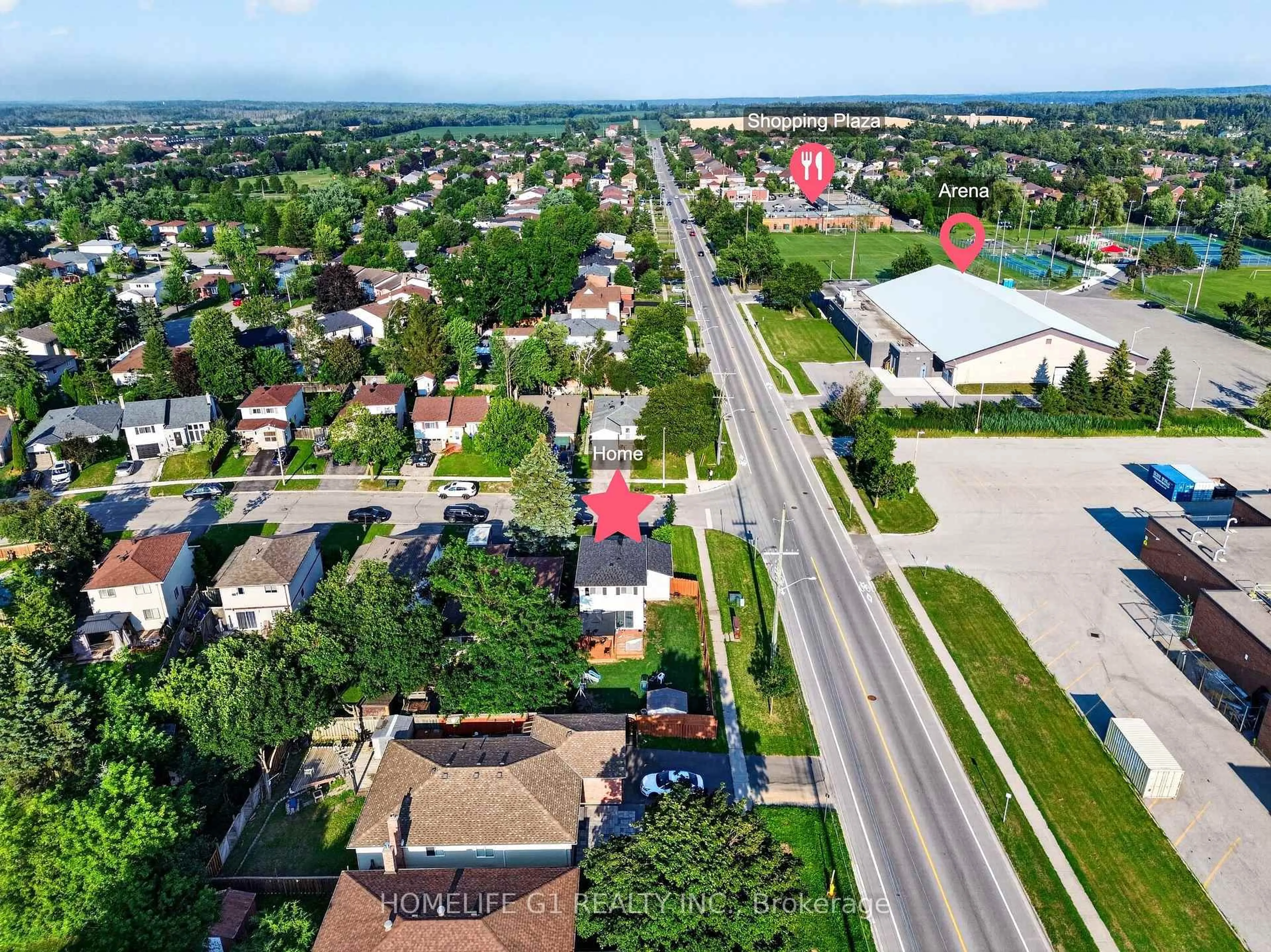 A pic from outside/outdoor area/front of a property/back of a property/a pic from drone, street for 2 Fletcher Dr, Barrie Ontario L4M 5S1