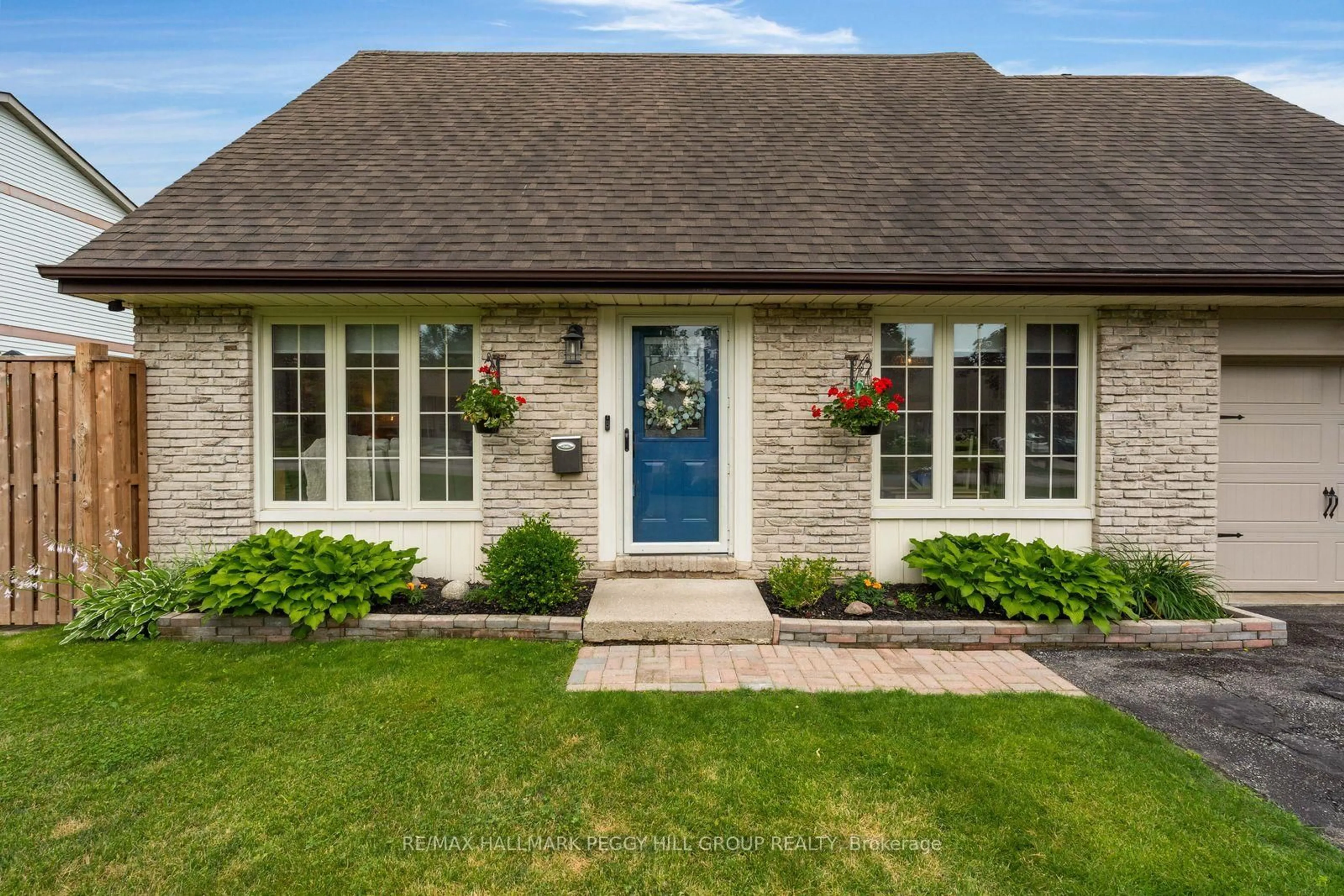 Home with brick exterior material, street for 36 Lillian Cres, Barrie Ontario L4N 4P6