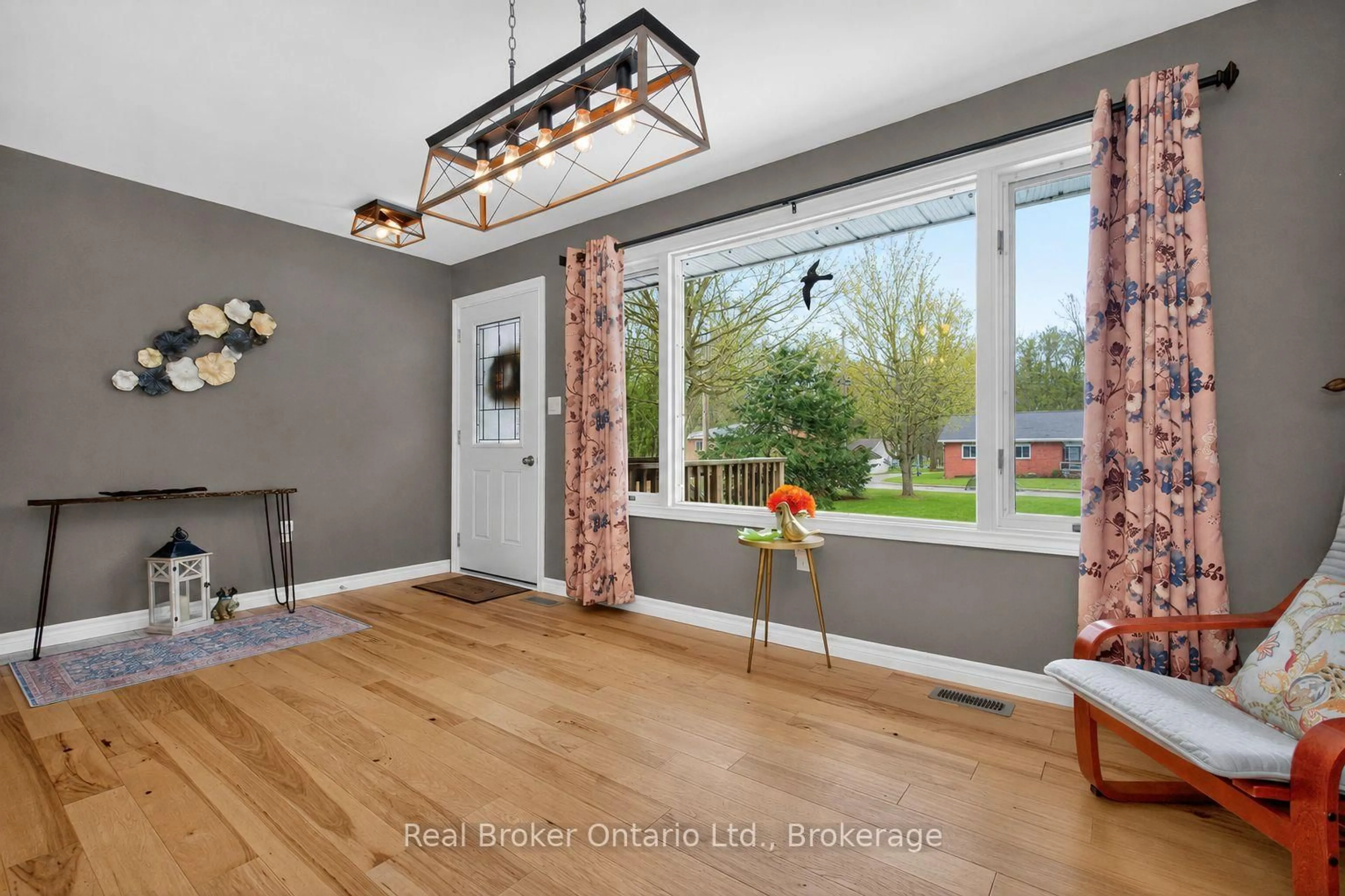 Unknown for 16 Mundy Ave, Tiny Ontario L9M 0B5