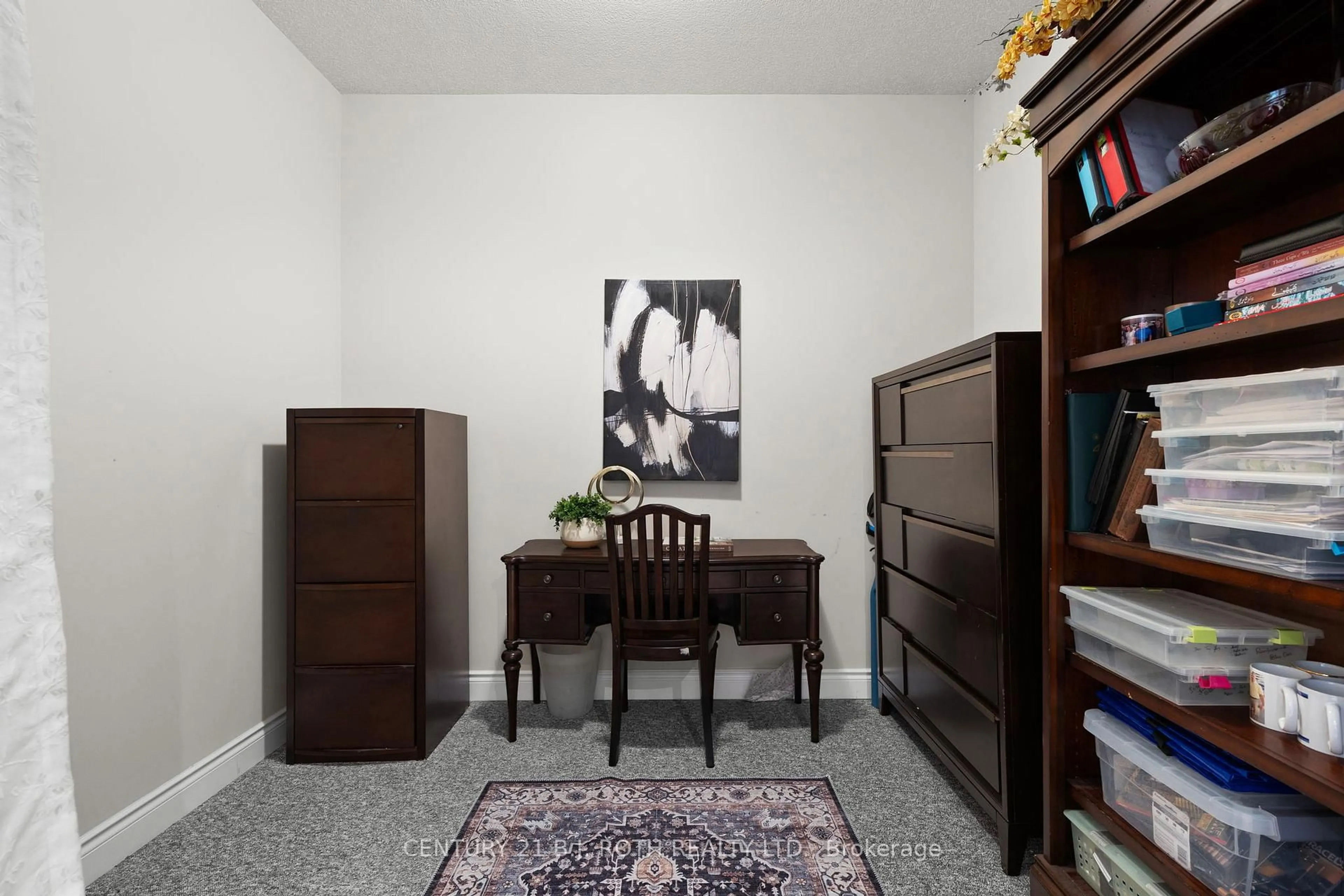 A pic of a room for 37 Ellen St #1310, Barrie Ontario L4N 6G2