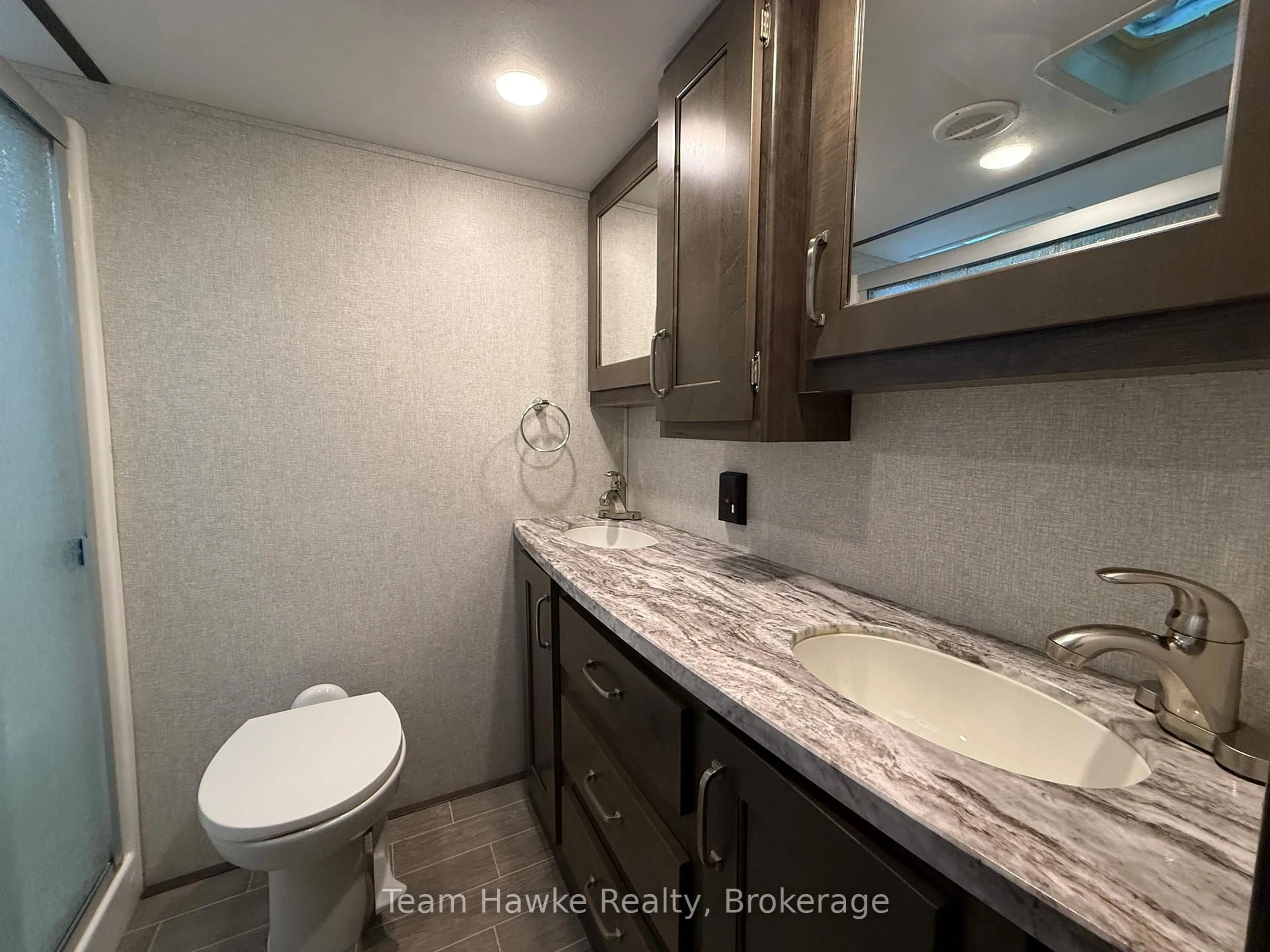 Standard bathroom, ceramic/tile floor for 2920 Old Penetanguishene Rd #104, Springwater Ontario L0L 1P0