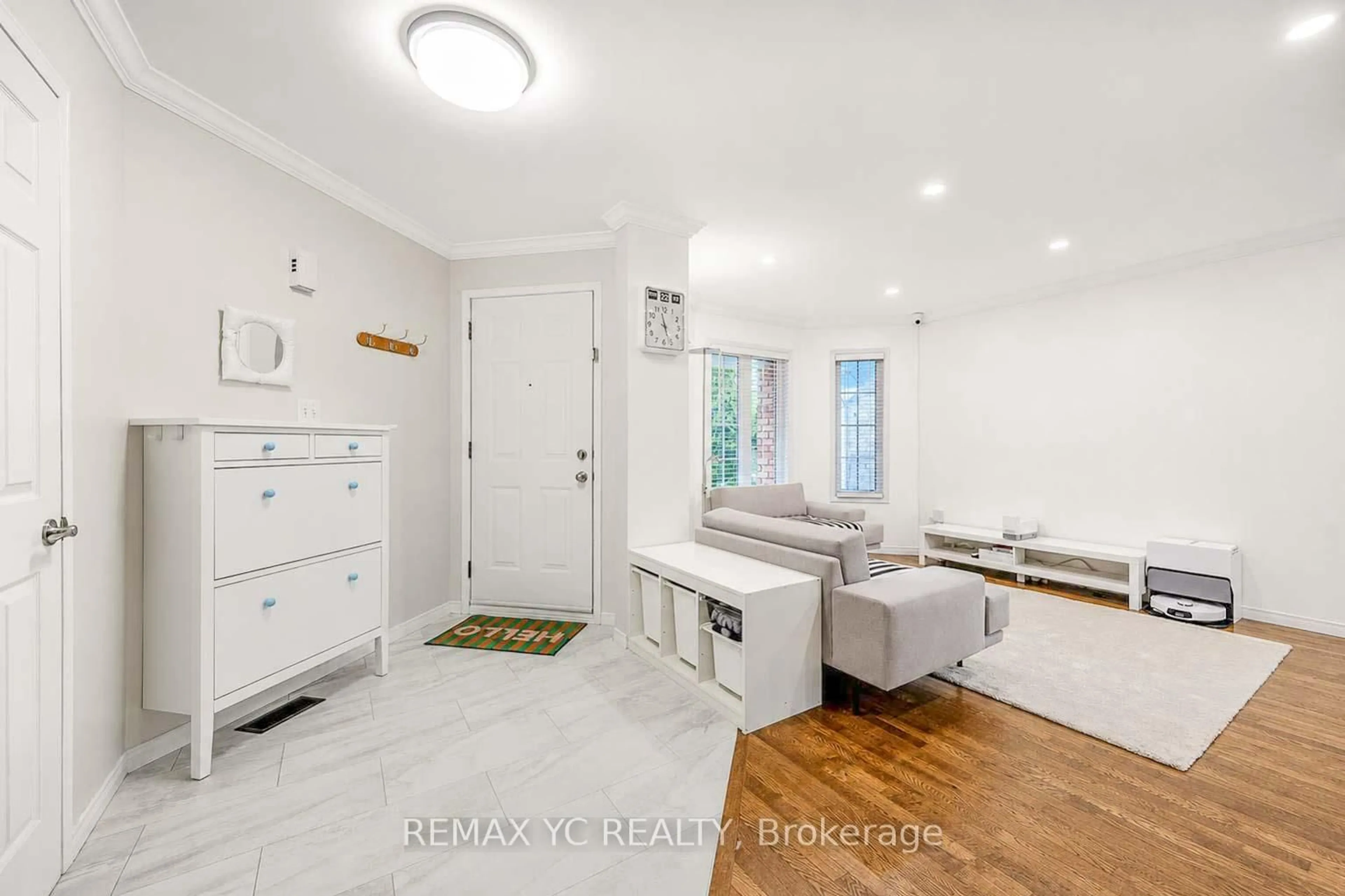 Contemporary bathroom, ceramic/tile floor for 93 Holly Meadow Rd, Barrie Ontario L4N 0A1