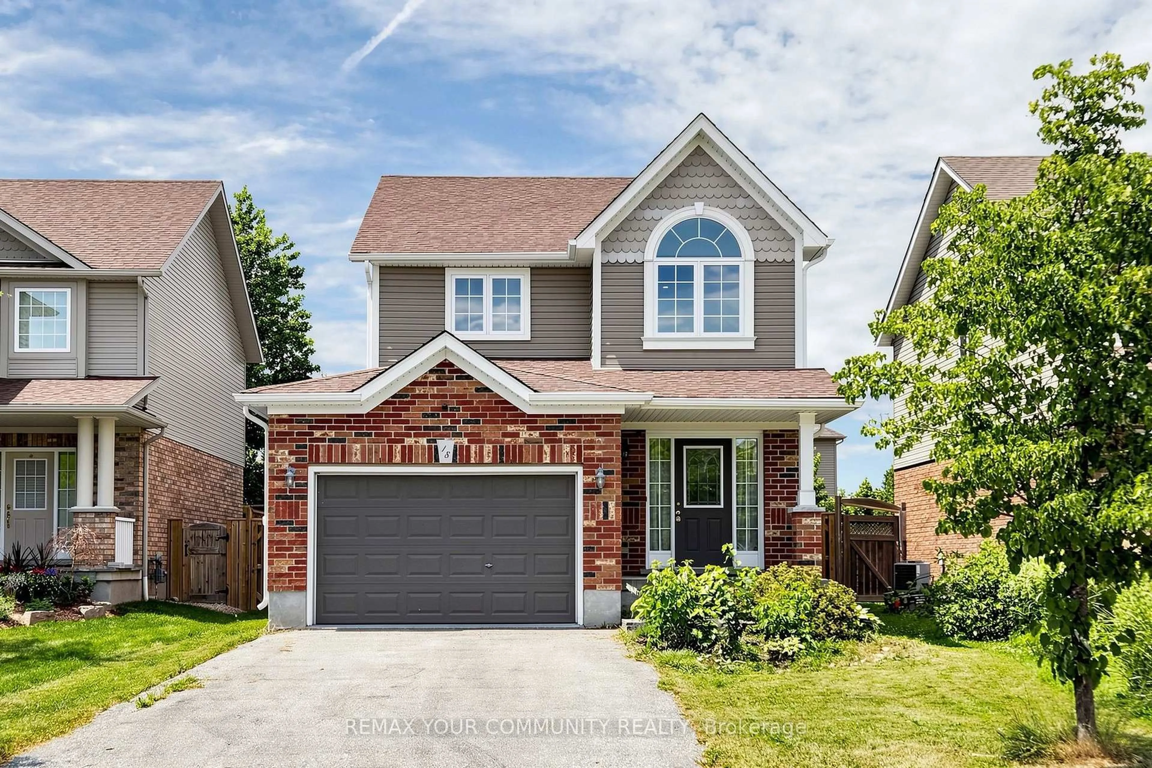 Home with brick exterior material, street for 18 Davis St, Collingwood Ontario L9Y 0C9