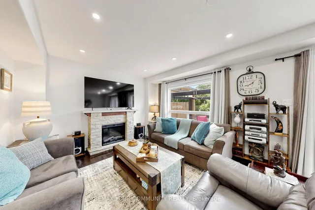 18 Davis St, Collingwood 4