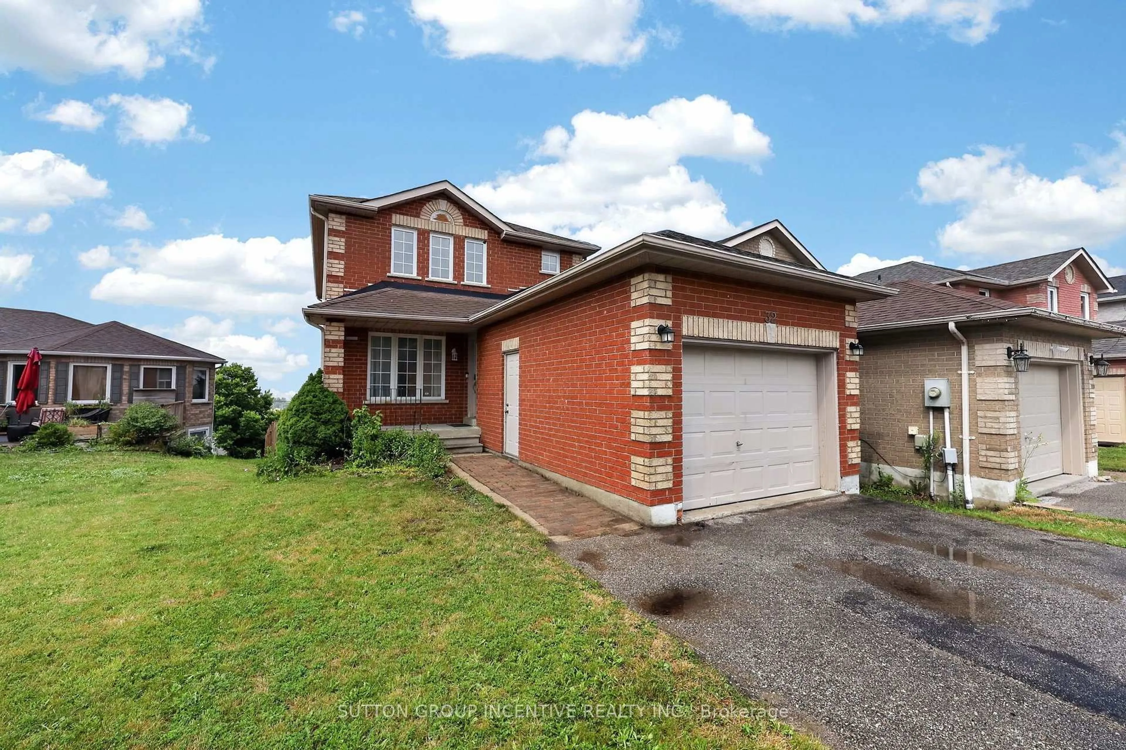 Home with brick exterior material, street for 32 Sundew Dr, Barrie Ontario L4N 9L8