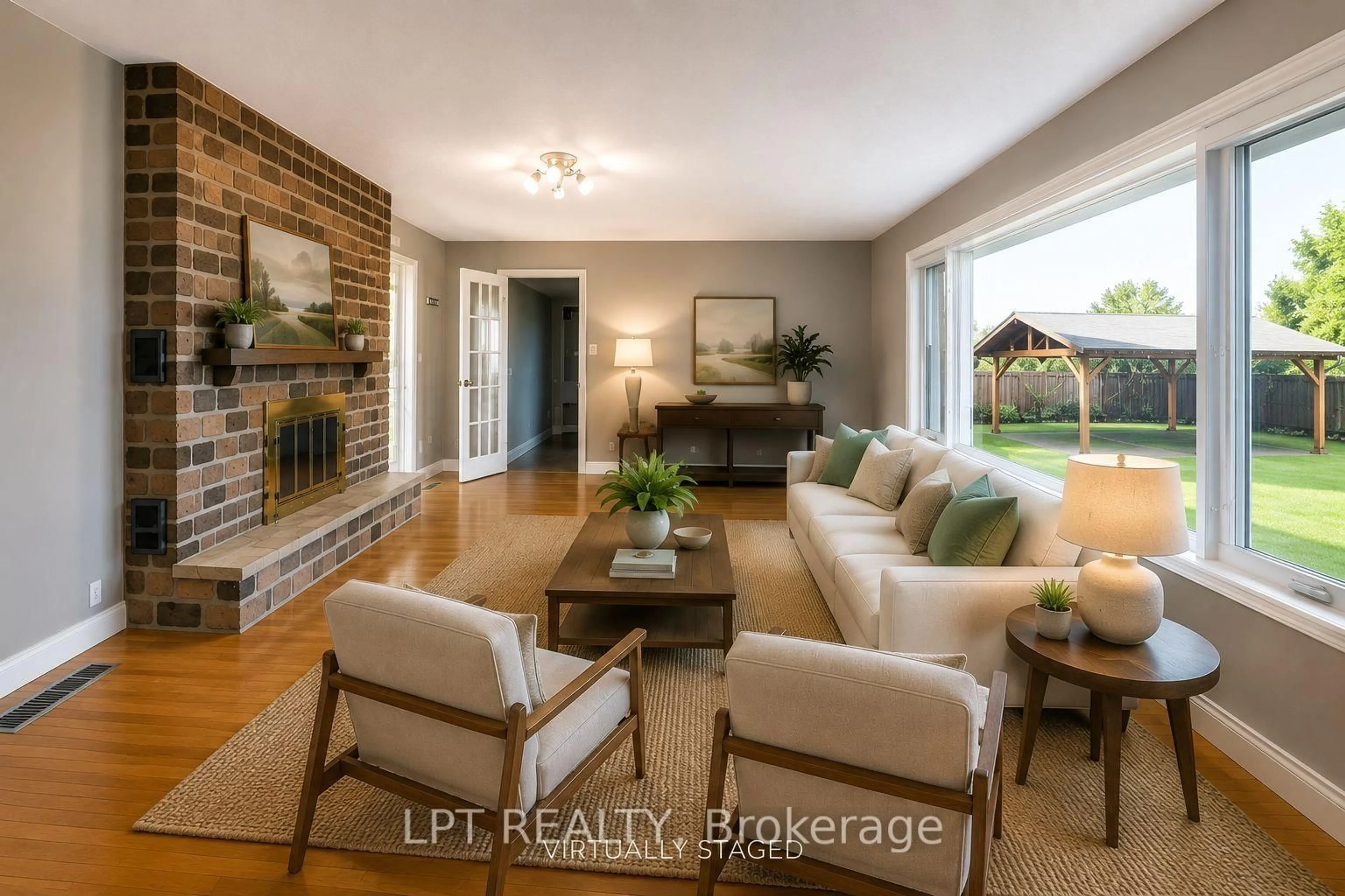 Living room with furniture, unknown for 585 Mapleview Dr, Barrie Ontario L9J 0C3