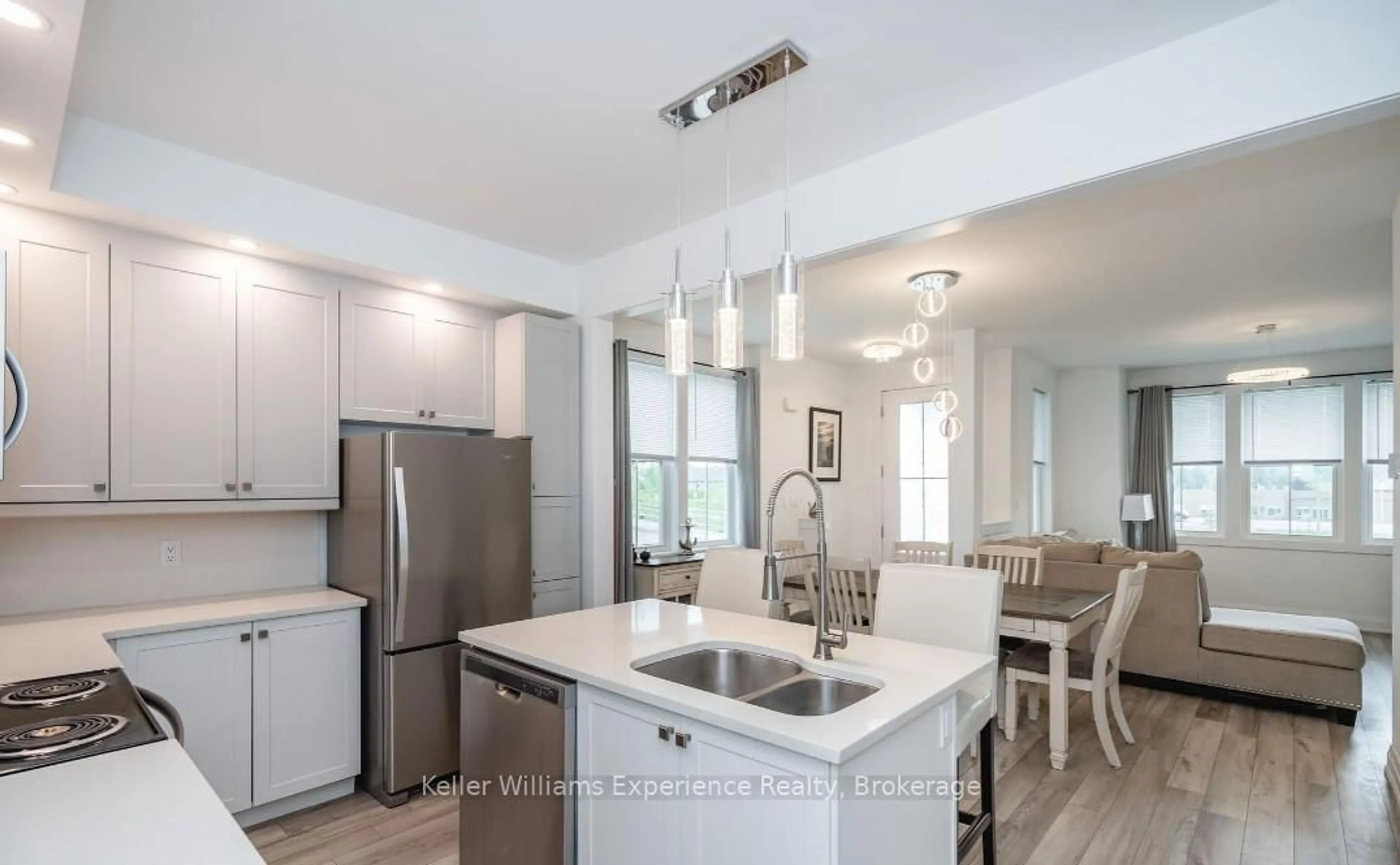 Open concept kitchen, ceramic/tile floor for 30 Samantha Lane, Midland Ontario L4R 0H4