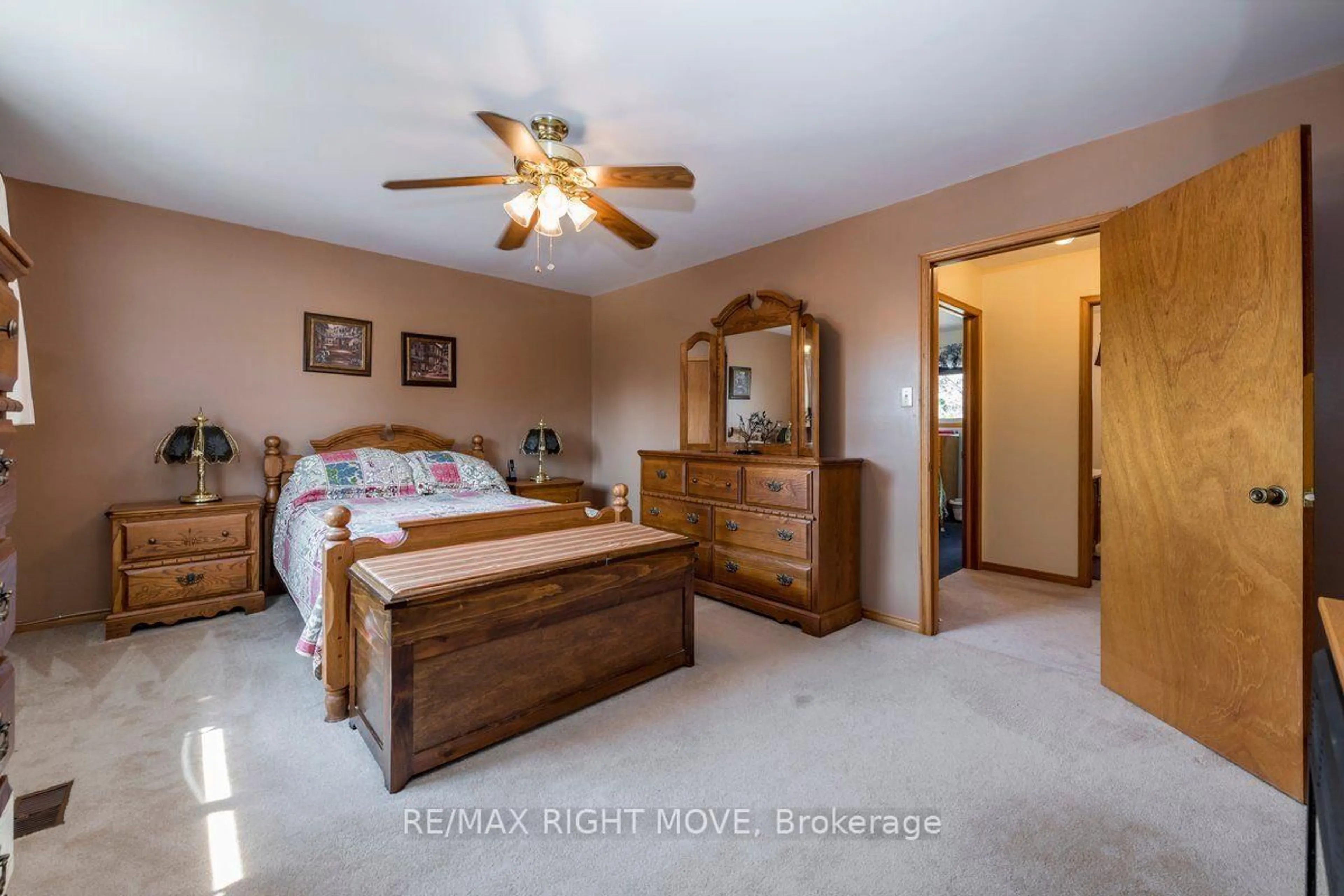 Bedroom with bed, unknown for 55 Laurentian Lane, Orillia Ontario L3V 7N7