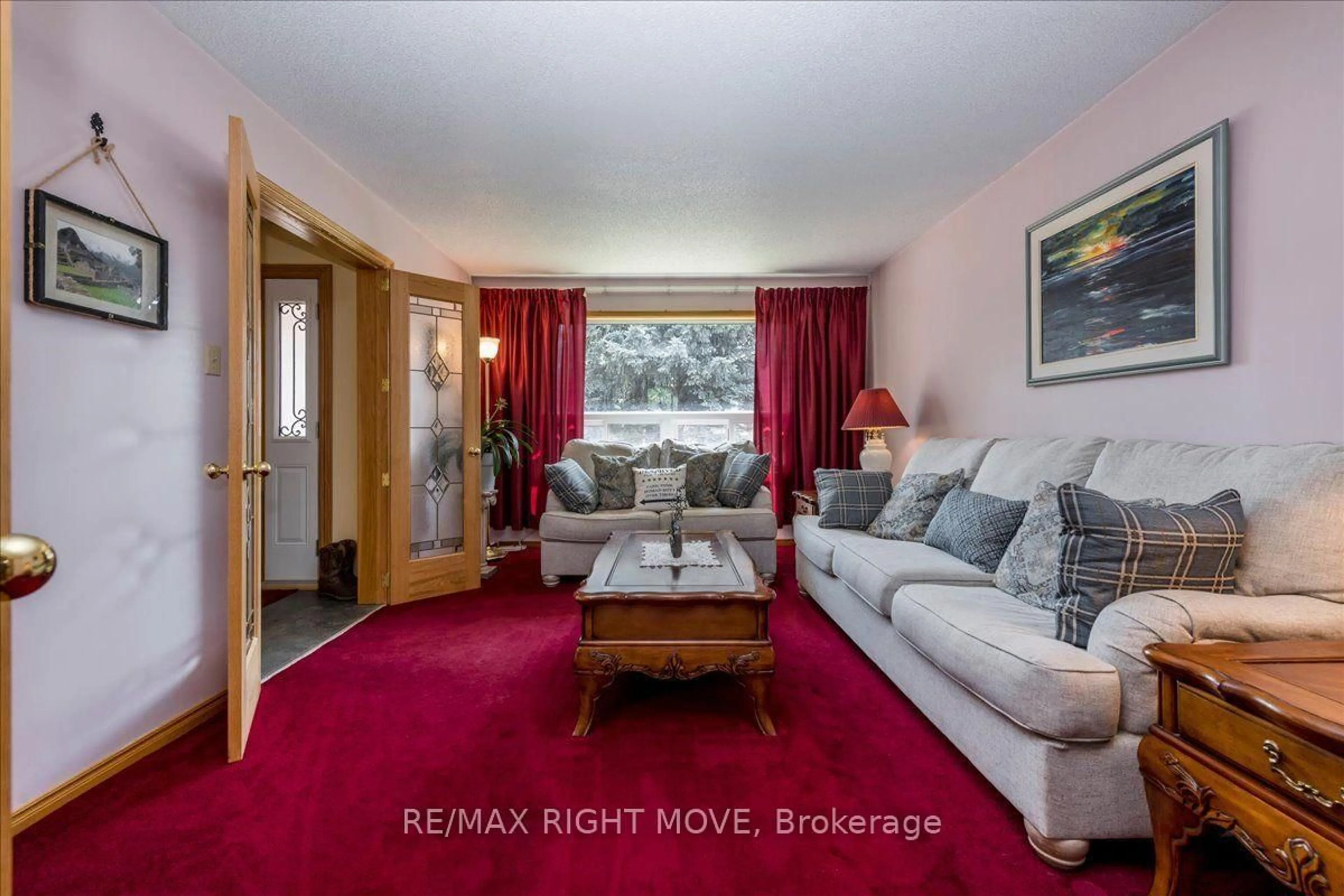 Living room with furniture, unknown for 55 Laurentian Lane, Orillia Ontario L3V 7N7