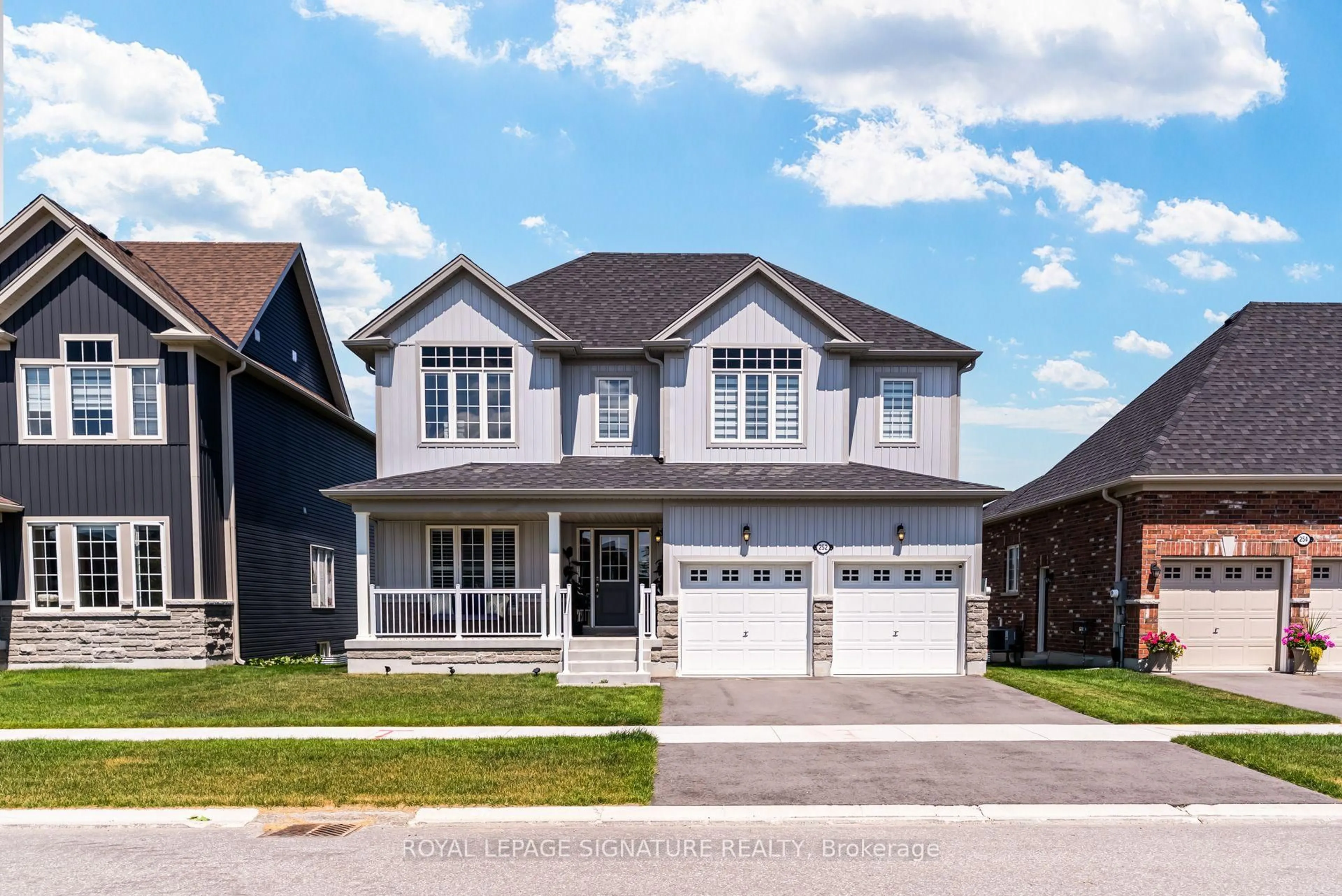 Home with brick exterior material, street for 252 Springfield Cres, Clearview Ontario L0M 1S0