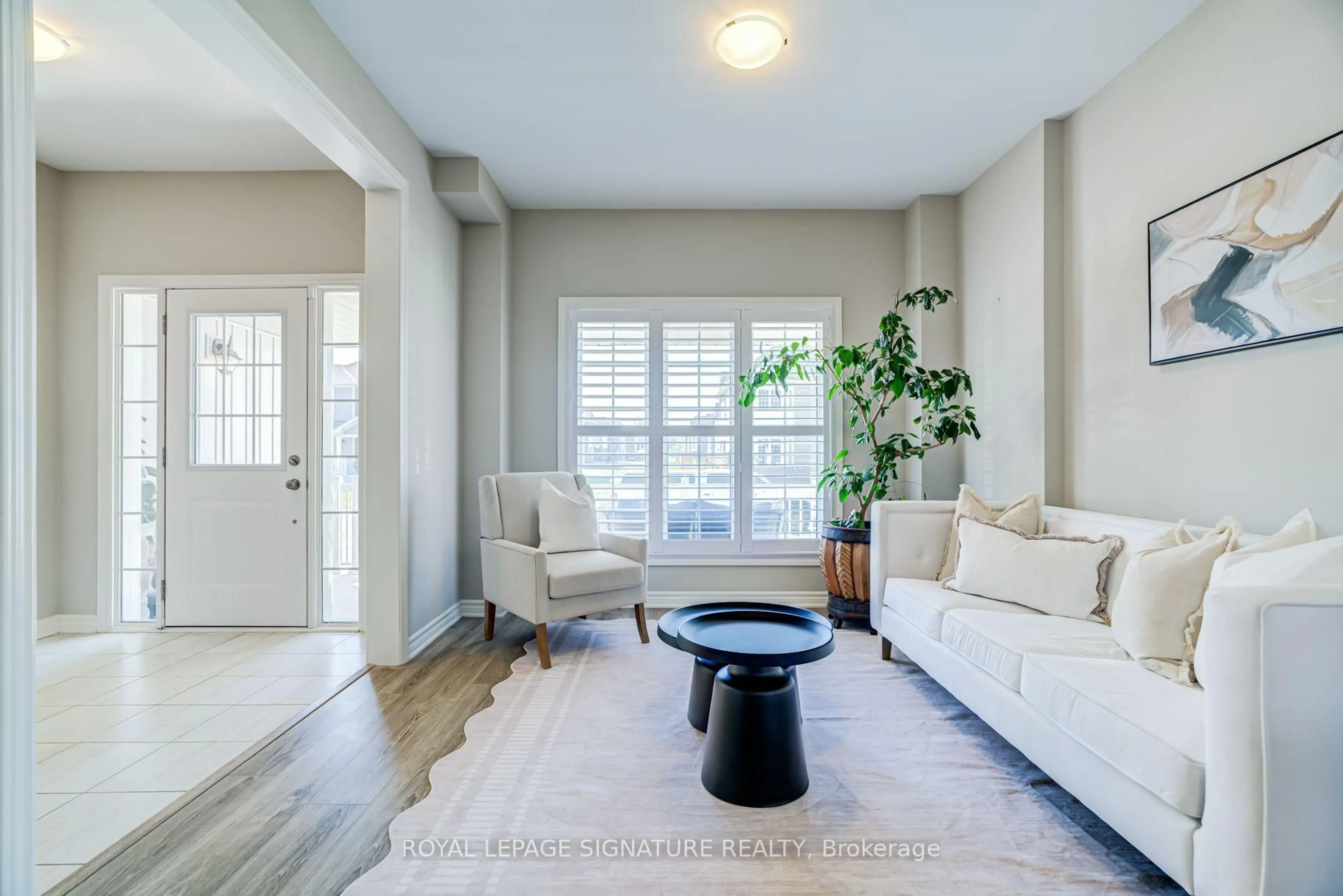Living room with furniture, unknown for 252 Springfield Cres, Clearview Ontario L0M 1S0