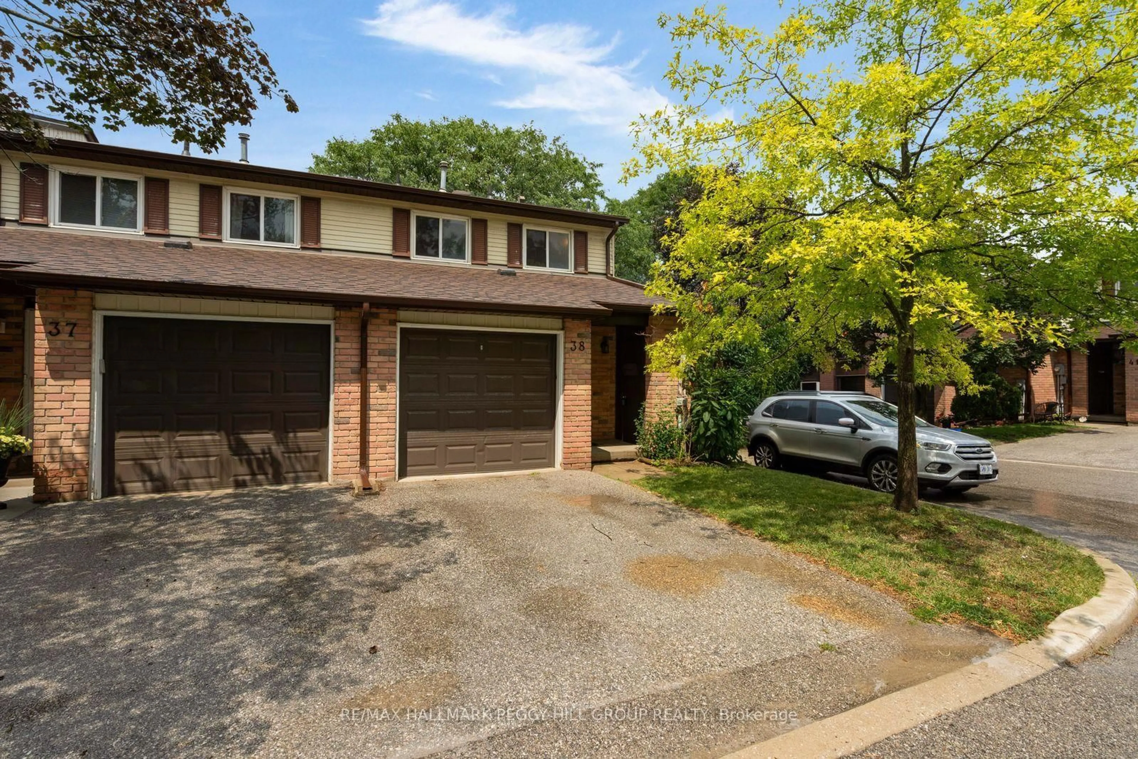 Unknown for 52 Adelaide St #38, Barrie Ontario L4N 3T5