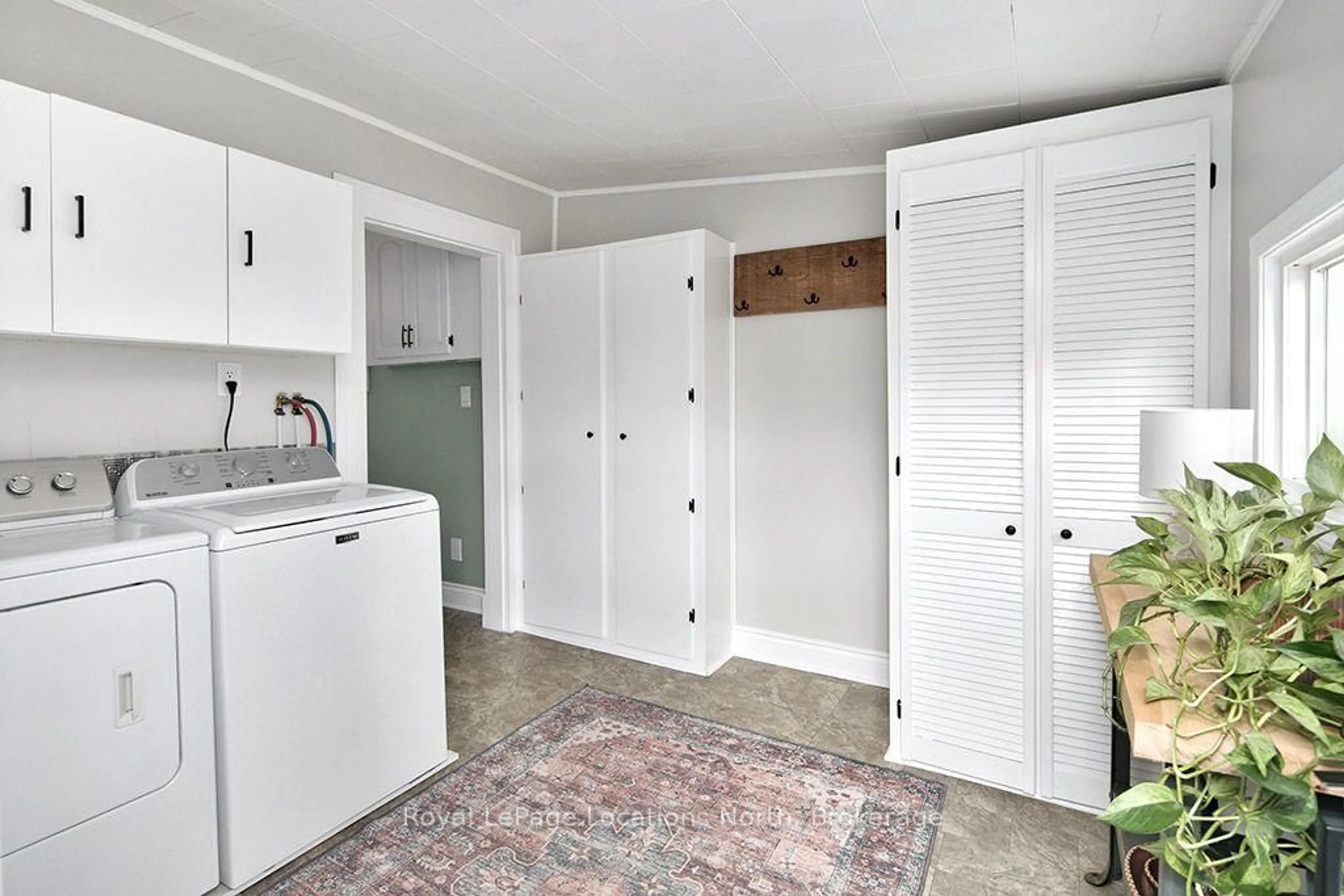 Laundry room for 457 Maple St, Collingwood Ontario L9Y 2S1