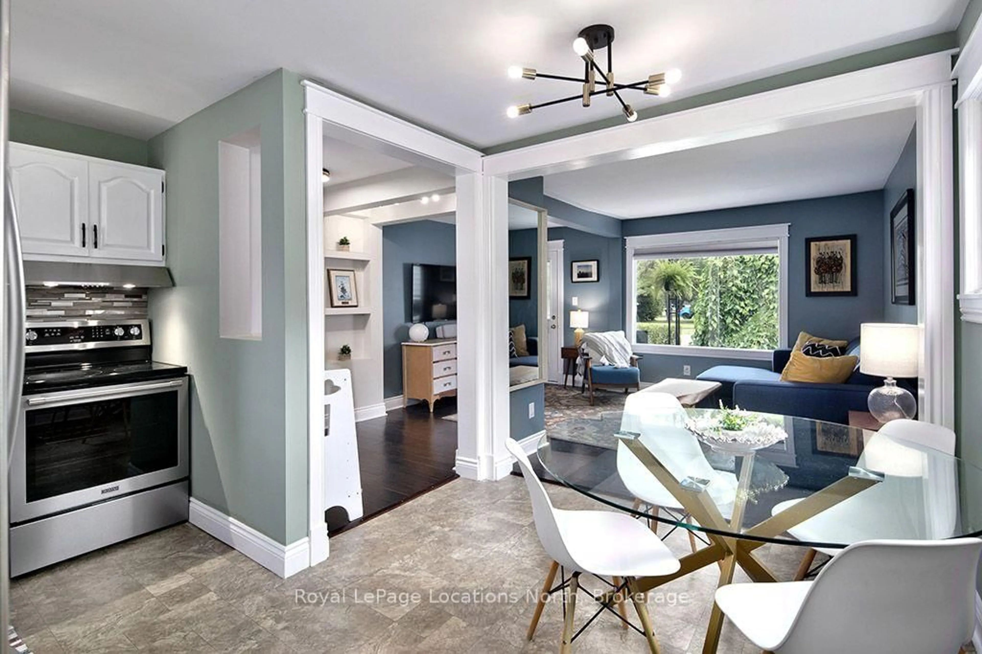 Open concept kitchen, ceramic/tile floor for 457 Maple St, Collingwood Ontario L9Y 2S1