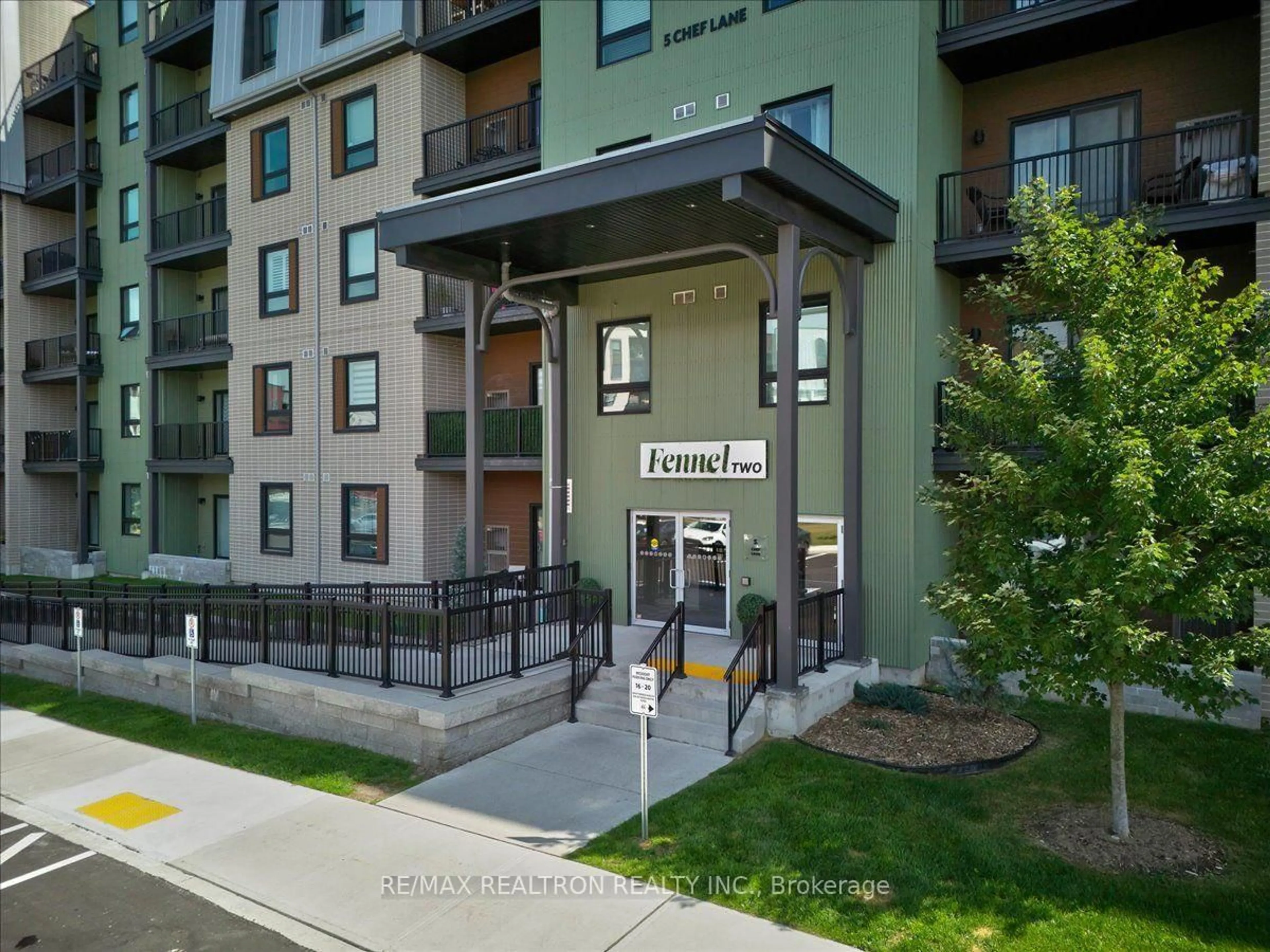 Unknown for 5 Chef Lane #114, Barrie Ontario L9J 0J8