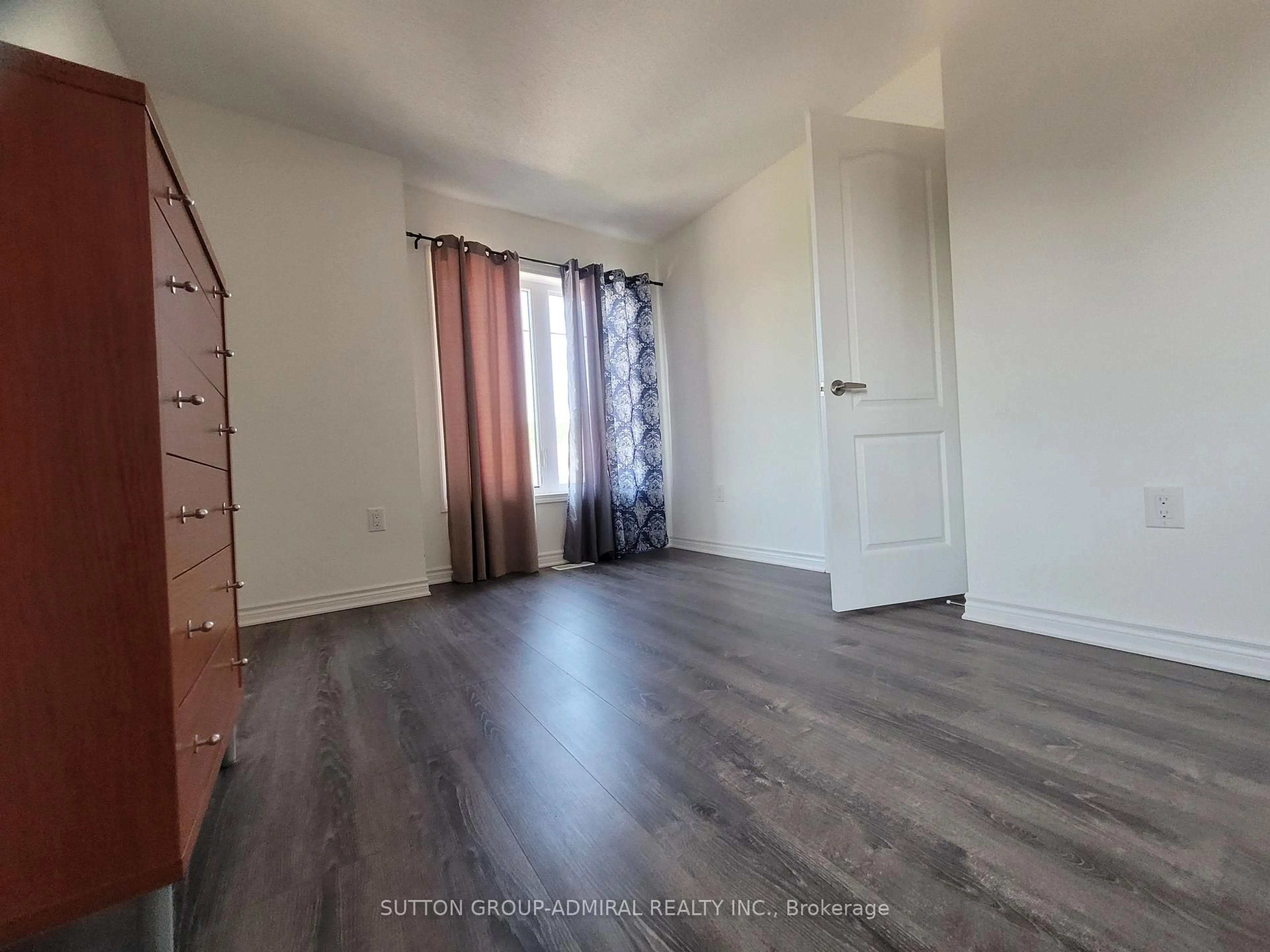 A pic of a room for 104 Village Gate Dr, Wasaga Beach Ontario L9Z 0J7