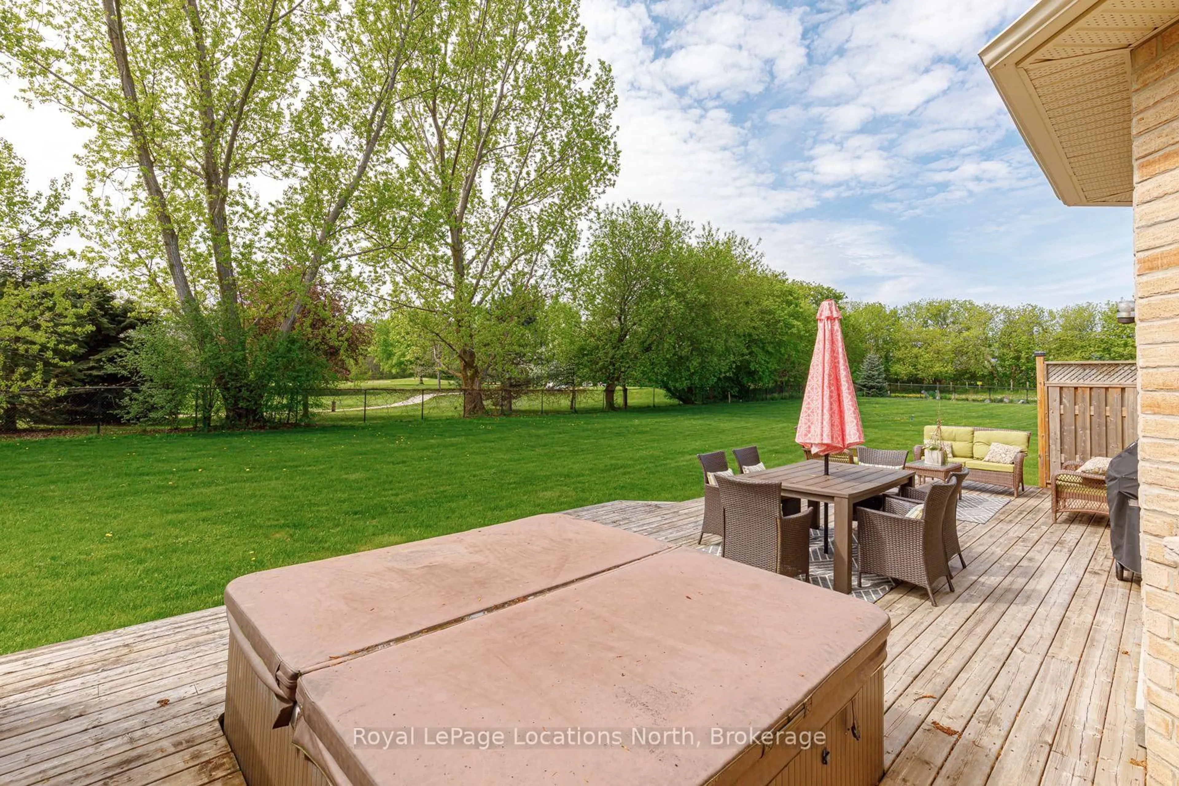 Patio, water/lake/river/ocean view for 59 Kells Cres, Collingwood Ontario L9Y 0A9