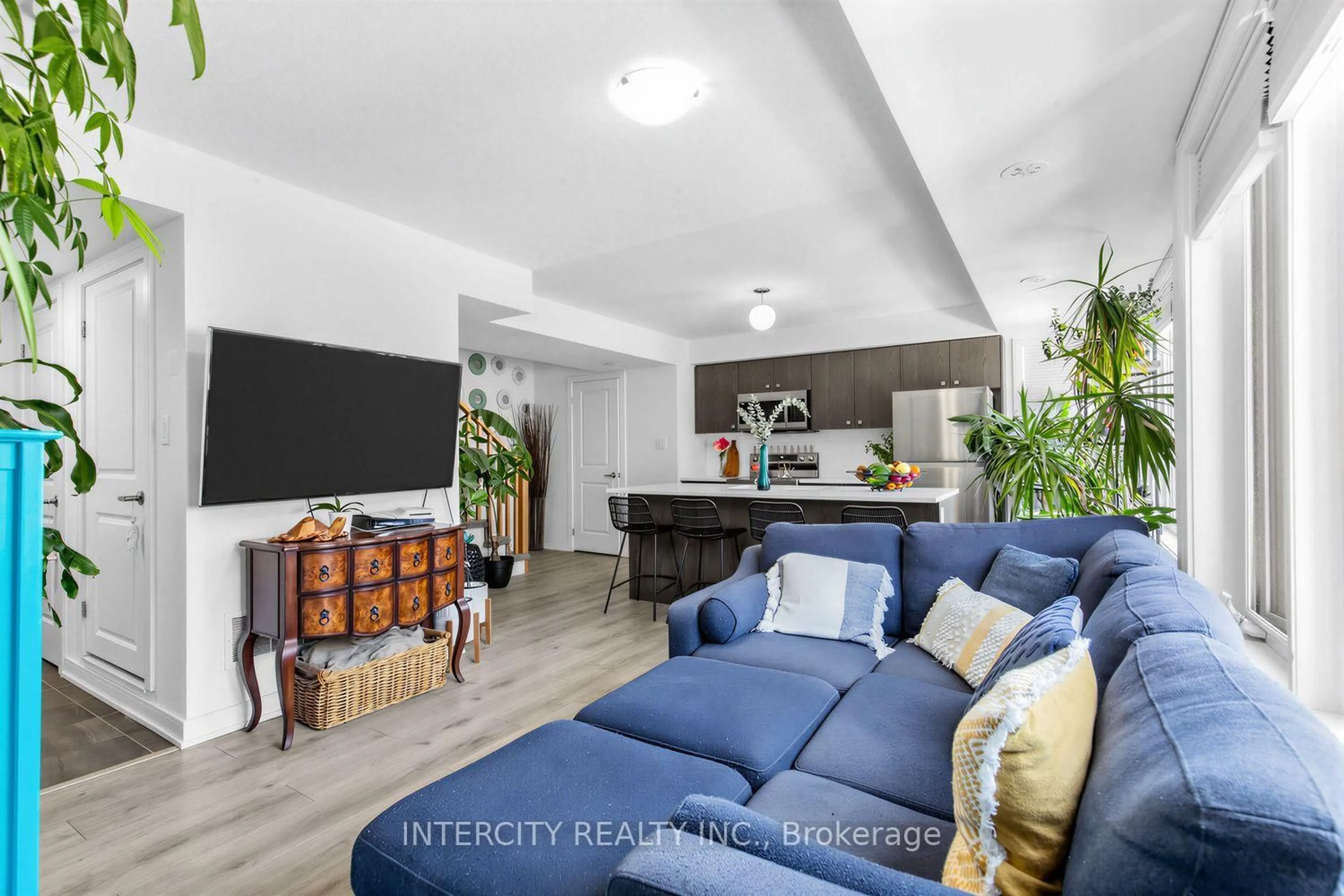 Living room with furniture, unknown for 84 Appletree Lane #59, Barrie Ontario L9J 0P1