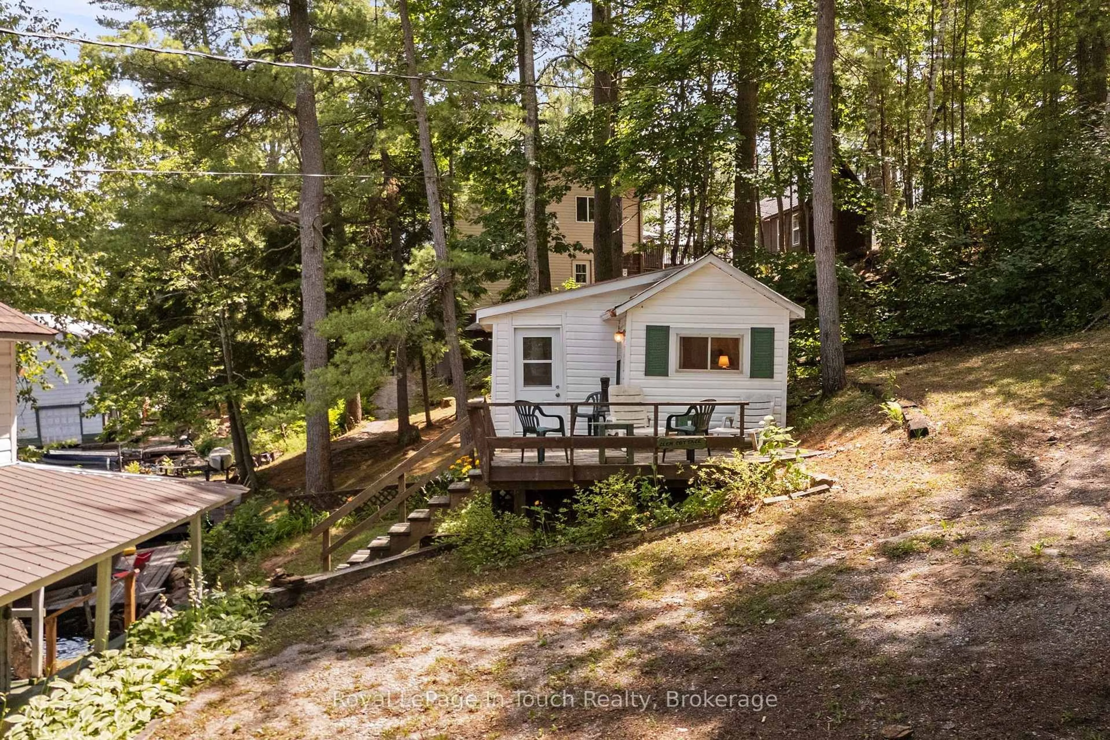 A pic from outside/outdoor area/front of a property/back of a property/a pic from drone, forest/trees view for 2865 Severn River, Severn Ontario L0K 1E0