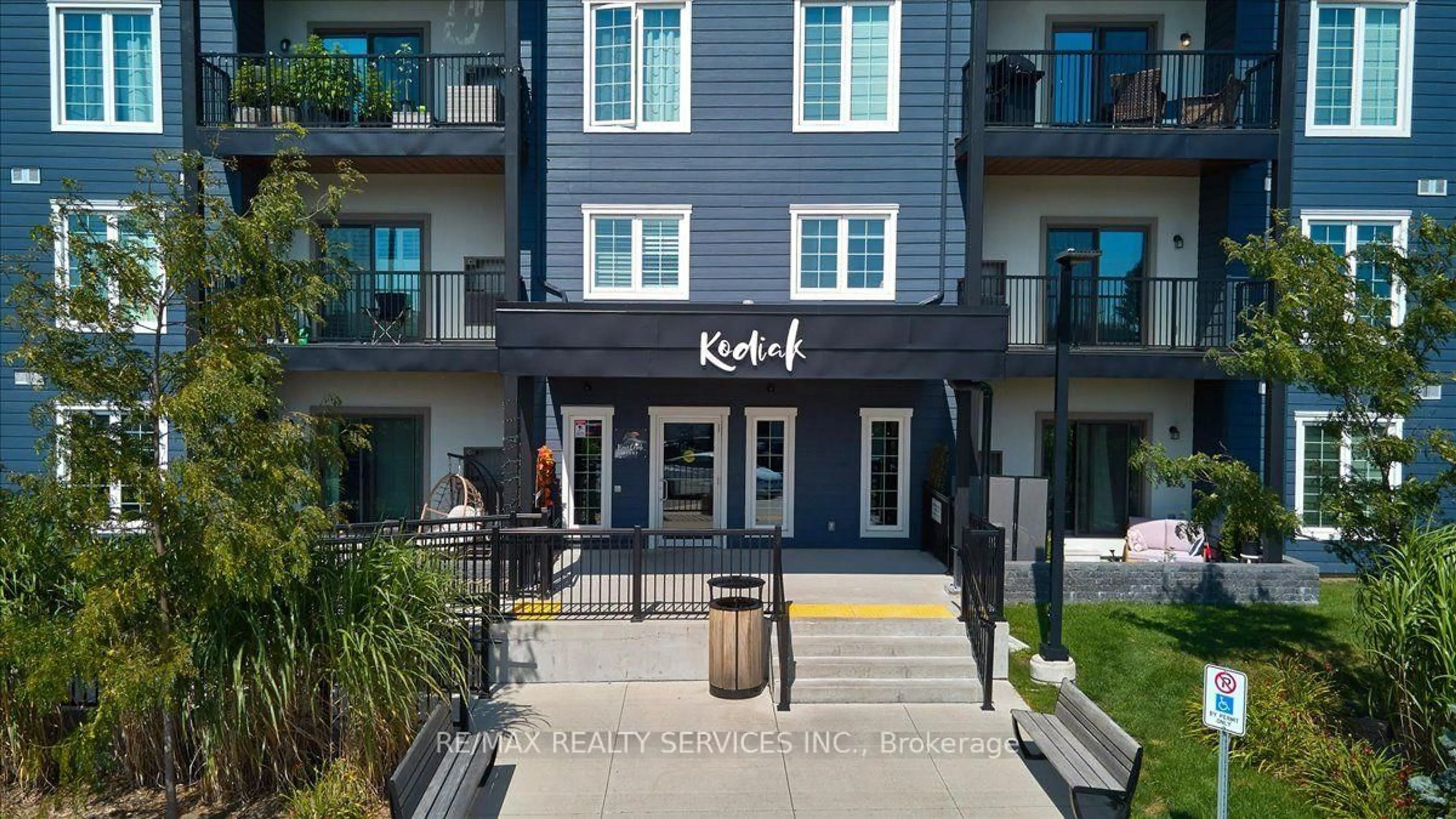 Patio, street for 54 Koda St #314, Barrie Ontario L9K 0J6