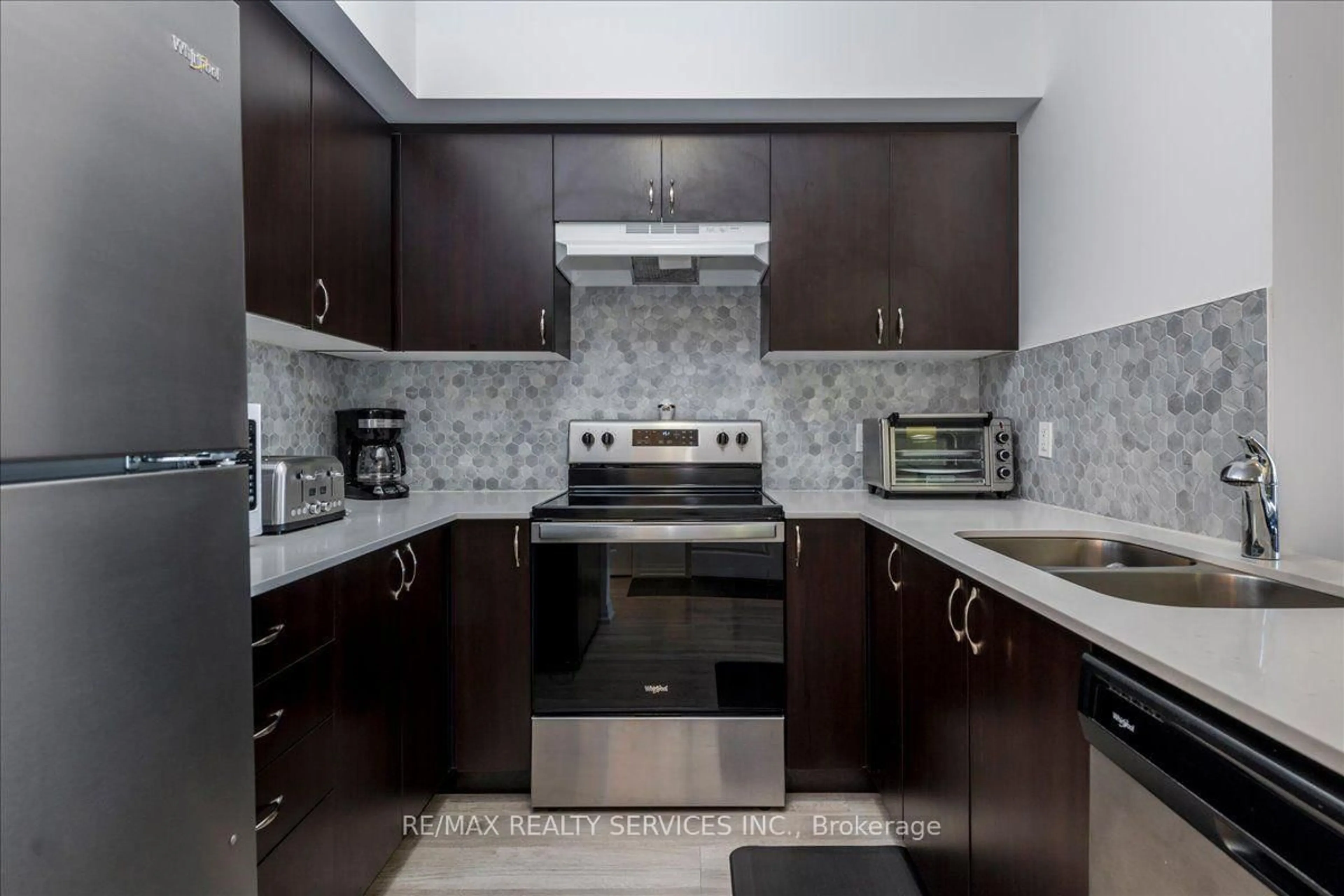 Contemporary kitchen, ceramic/tile floor for 54 Koda St #314, Barrie Ontario L9K 0J6